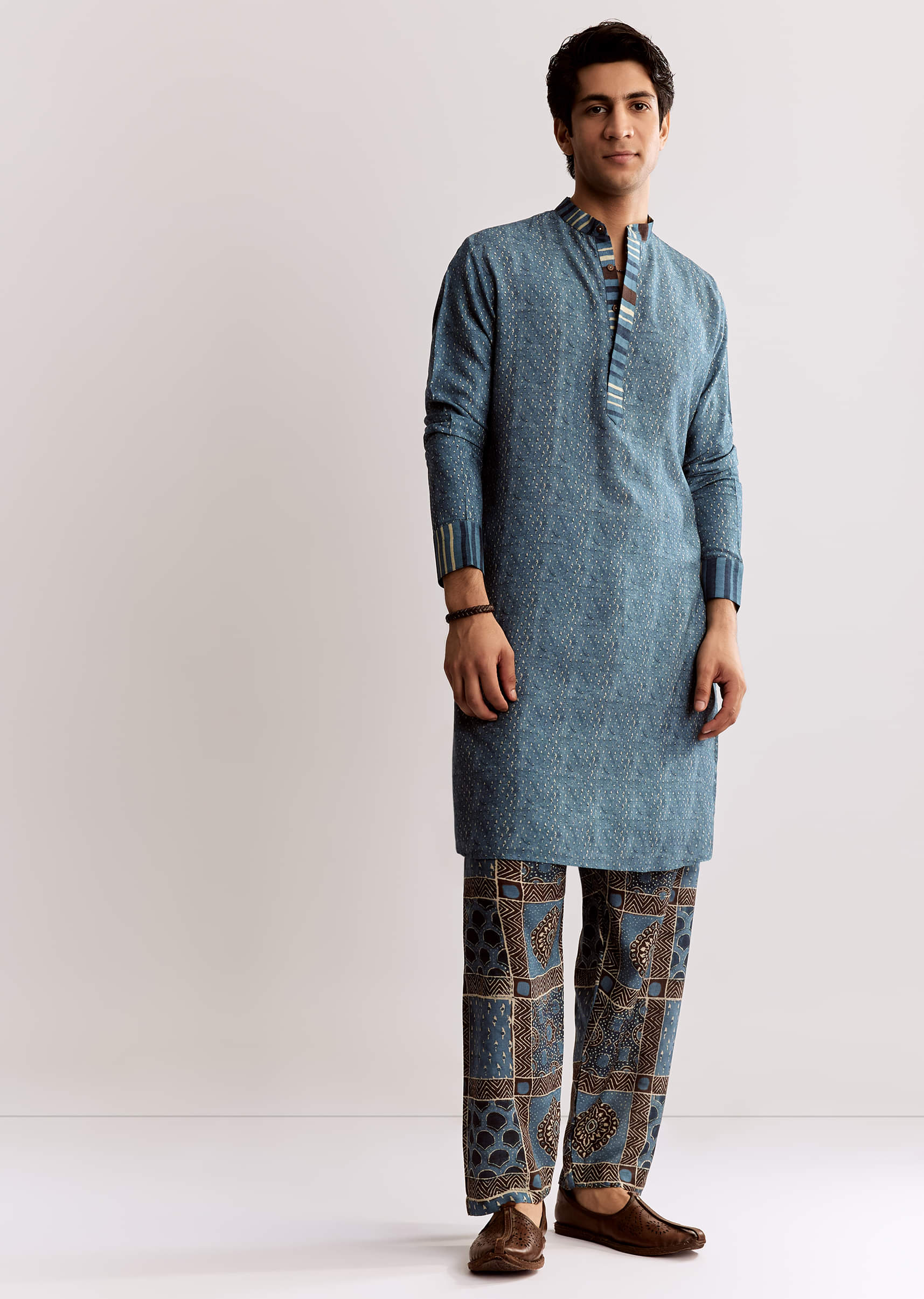 Blue Linen Kurta Set With Ajrakh Print - Image 4