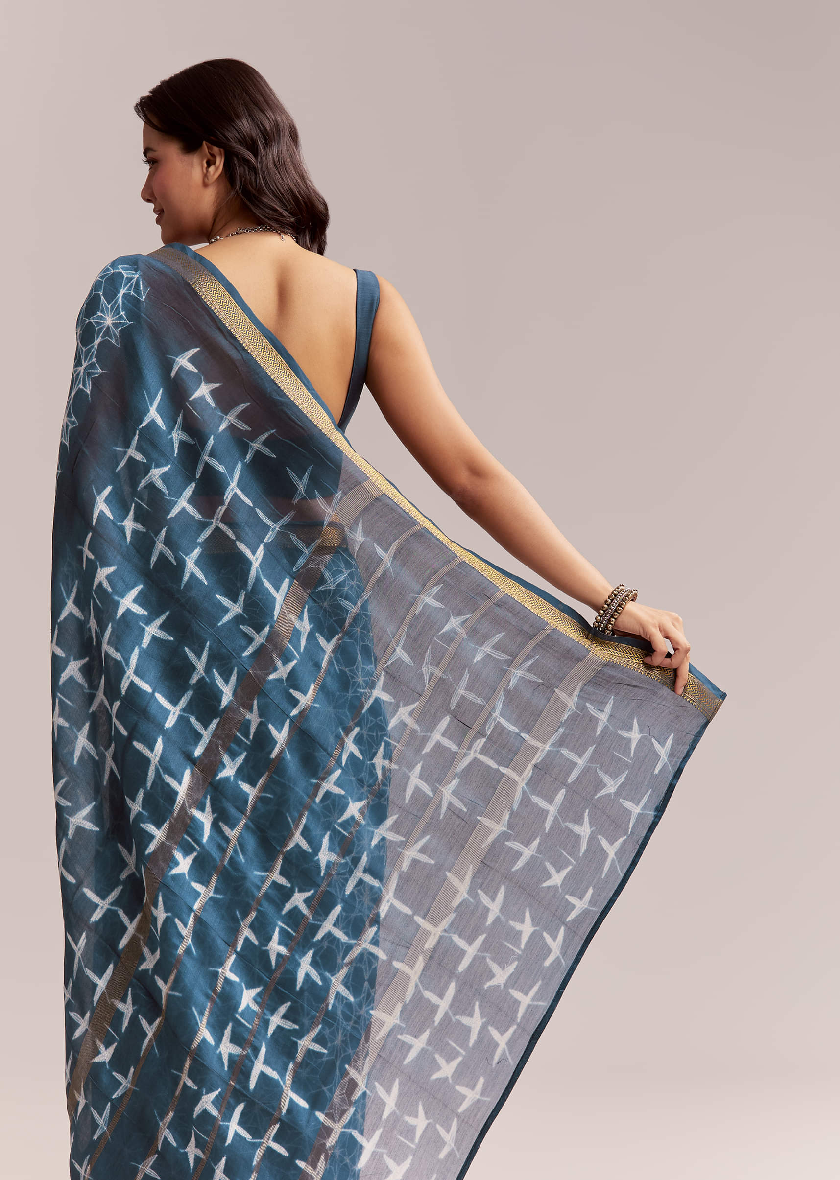 Blue Linen Printed Saree With Hand Dyed Shibori Print - Image 4