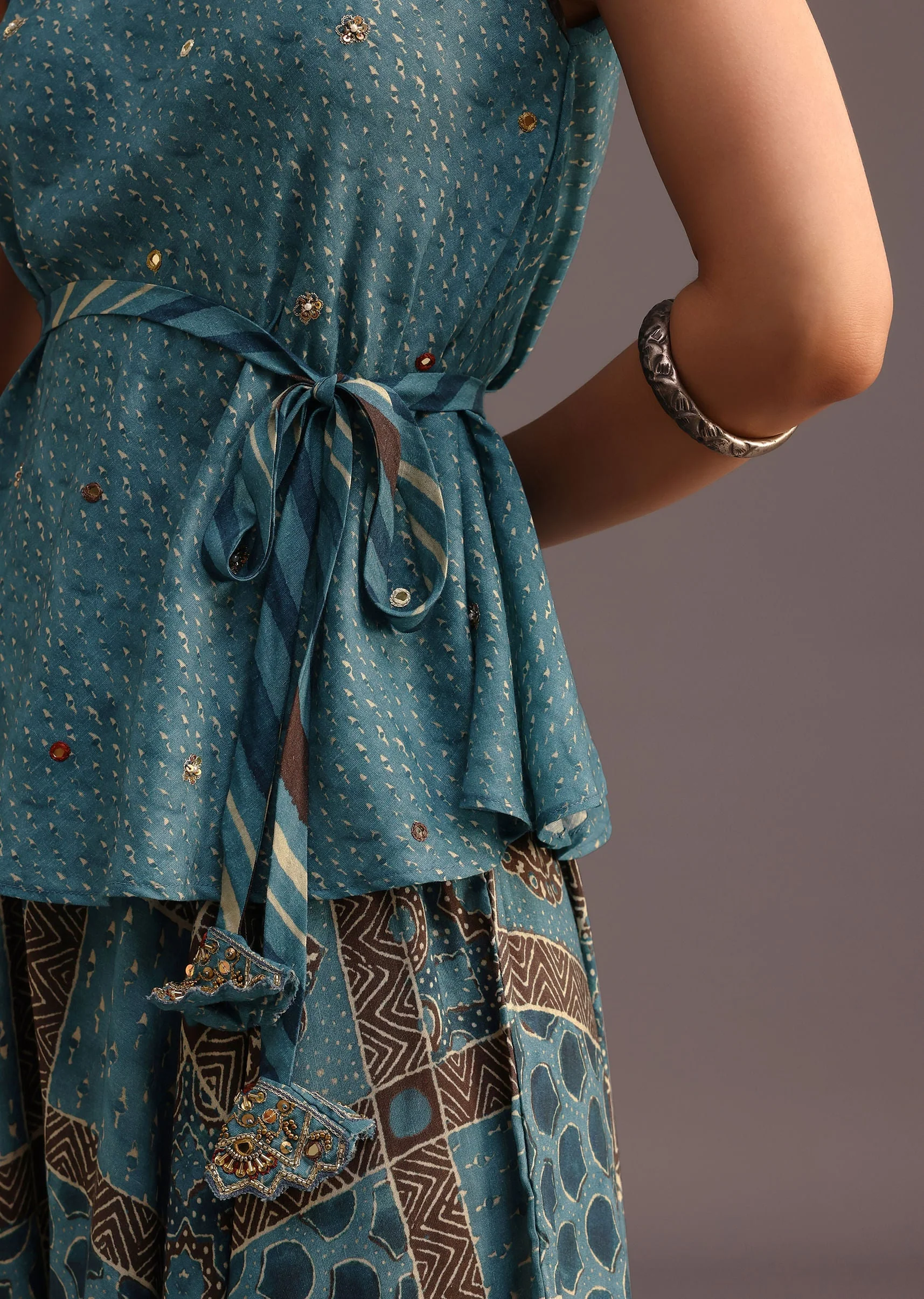 Blue Printed Kurti Palazzo Set With Embroidery - Image 4