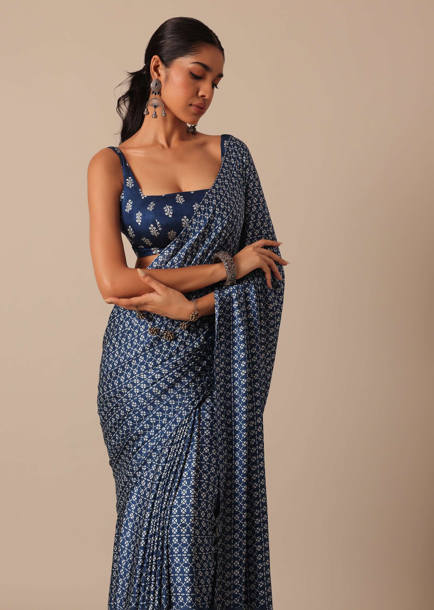 Blue Printed Saree In Satin With Tassel Pallu And Unstitched Blouse Piece - Image 2