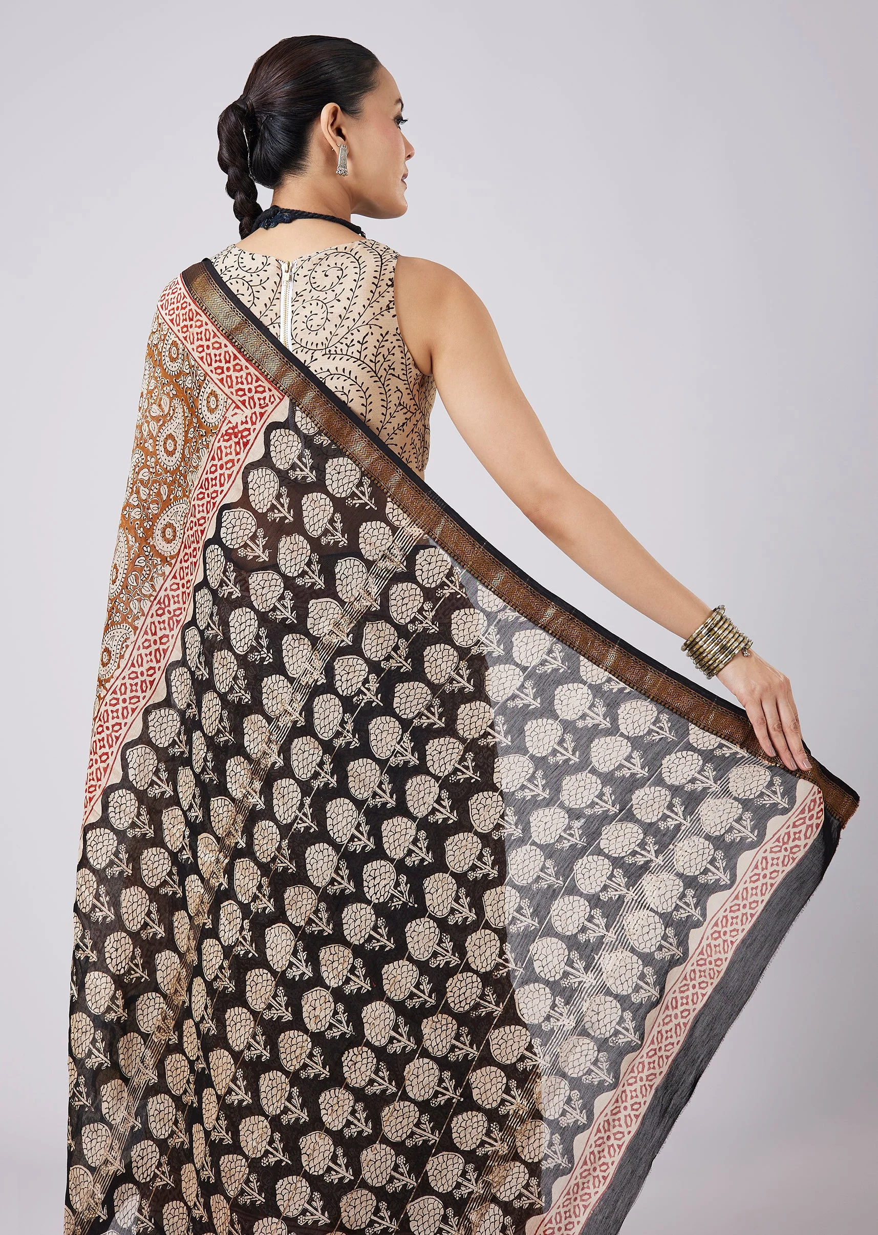 Blue Saree with Block Prints and Unstitched Blouse - Image 6