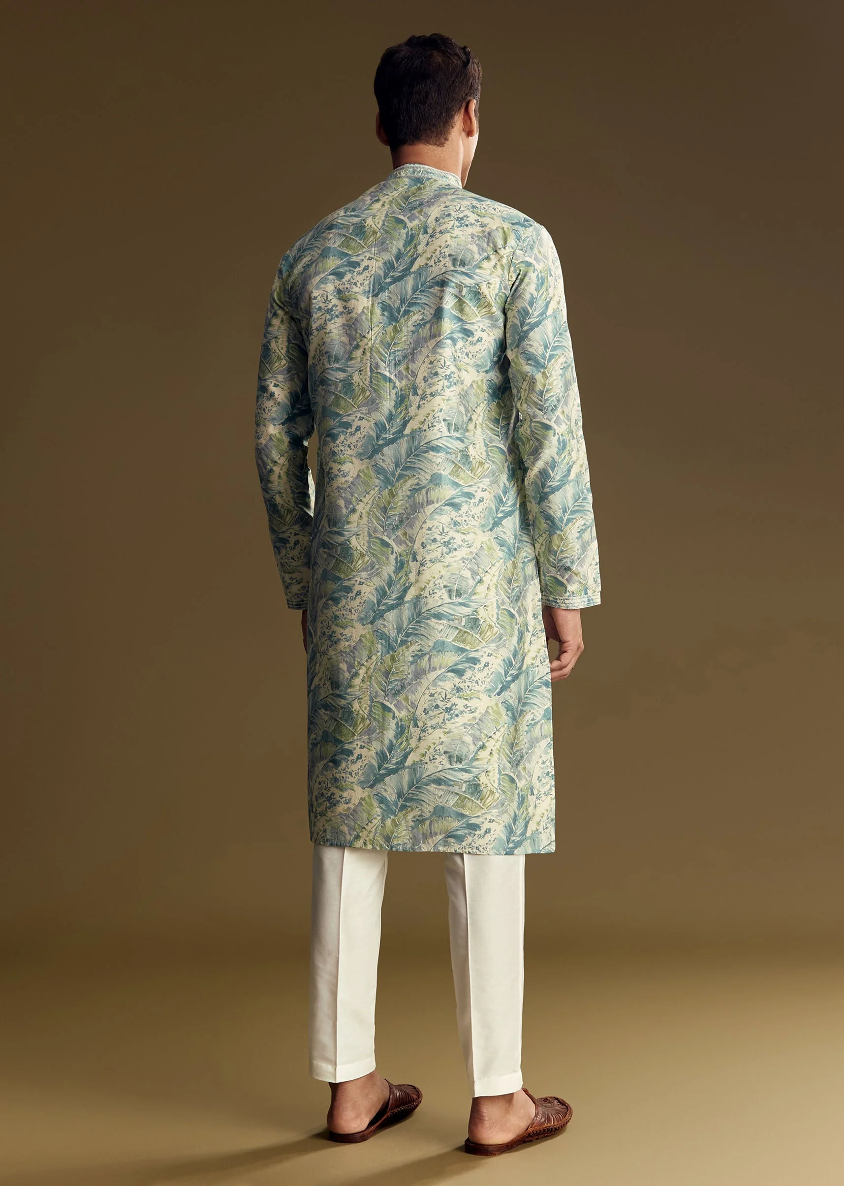 Blue Silk Kurta Set With Floral And Foil Print - Image 5