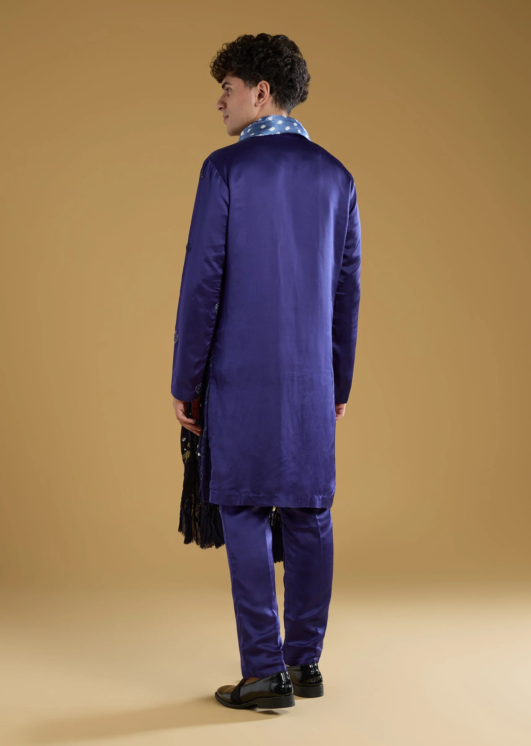 Blue Silk Kurta Set With Thread Work - Image 5