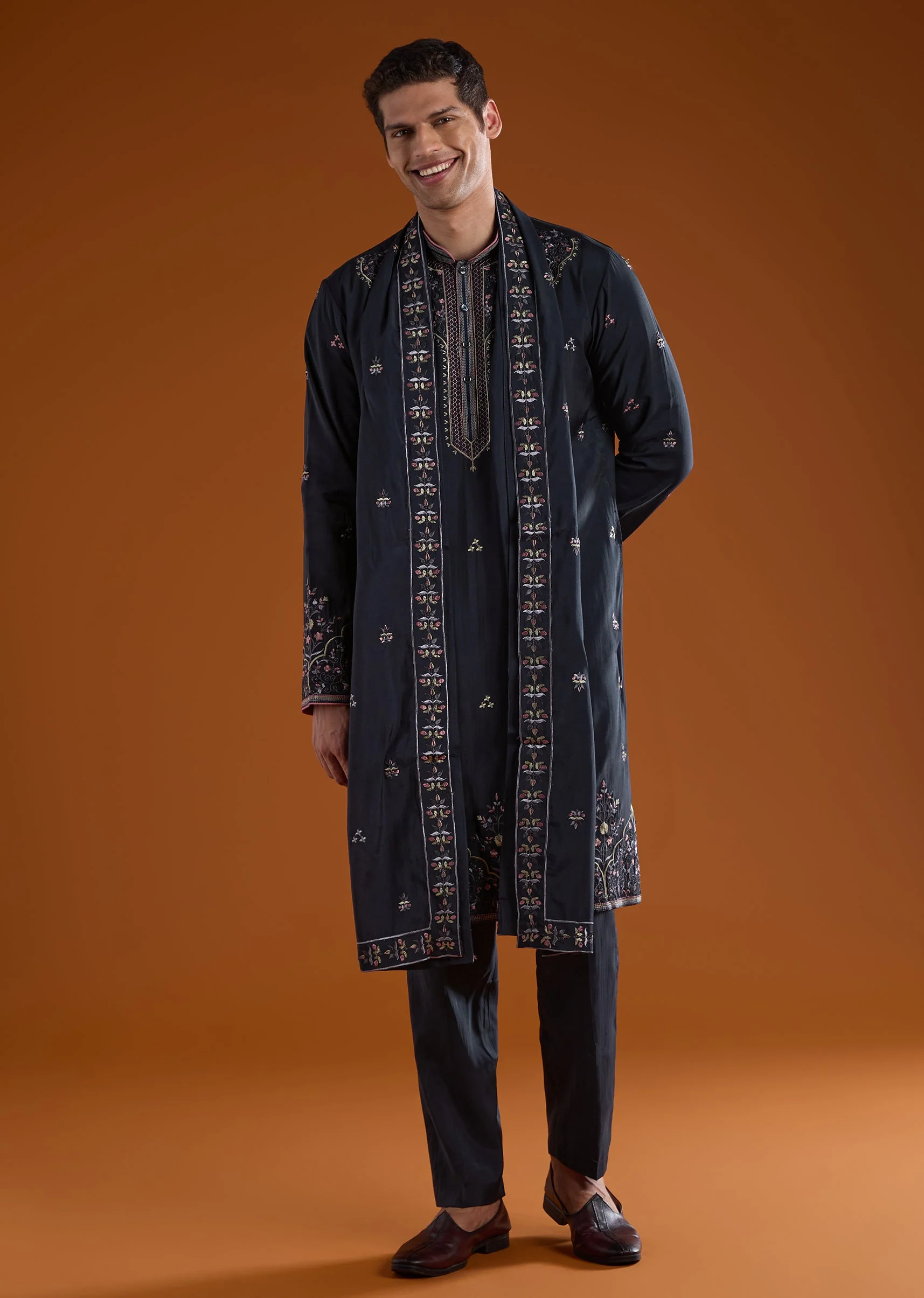 Blue Silk Mens Kurta Set with Resham Work - Image 3