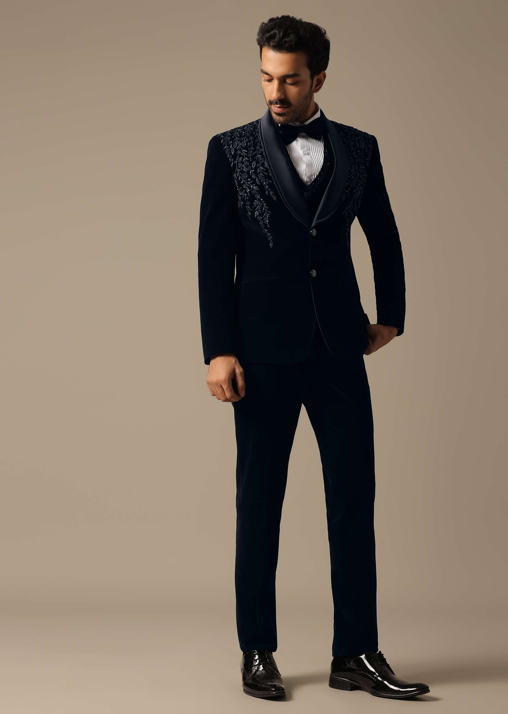 Blue Velvet Tuxedo Set For Men - Image 5