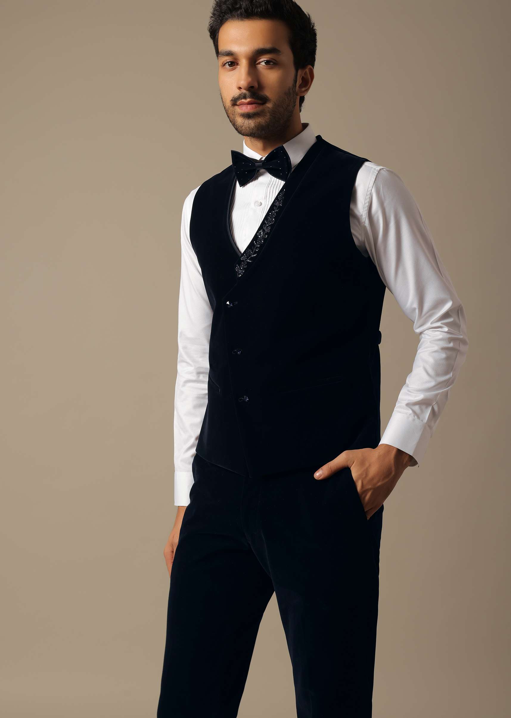 Blue Velvet Tuxedo Set For Men - Image 6
