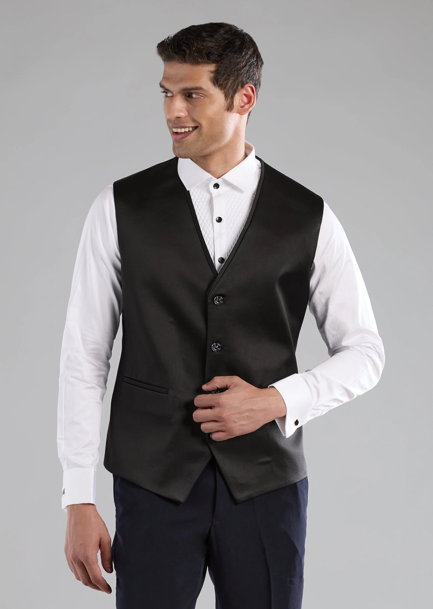 Blue Velvet Tuxedo with Embellished Detail - Image 6