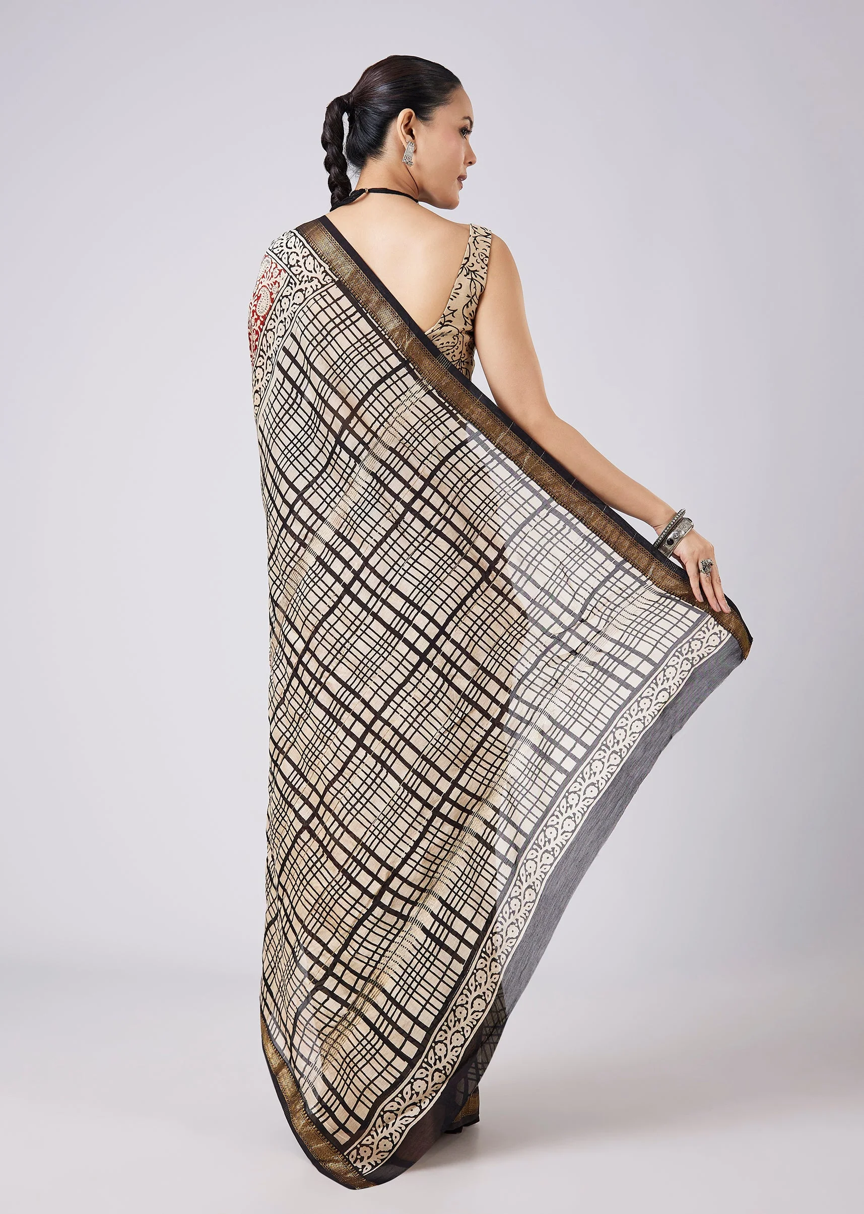 Brown Block Print Tassel Saree with Unstitched Blouse - Image 4