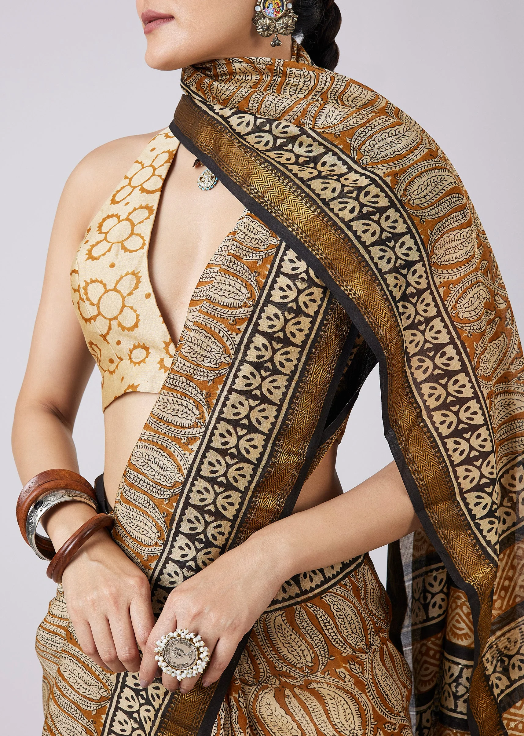 Brown Block Printed Motif Saree with Unstitched Blouse - Image 2