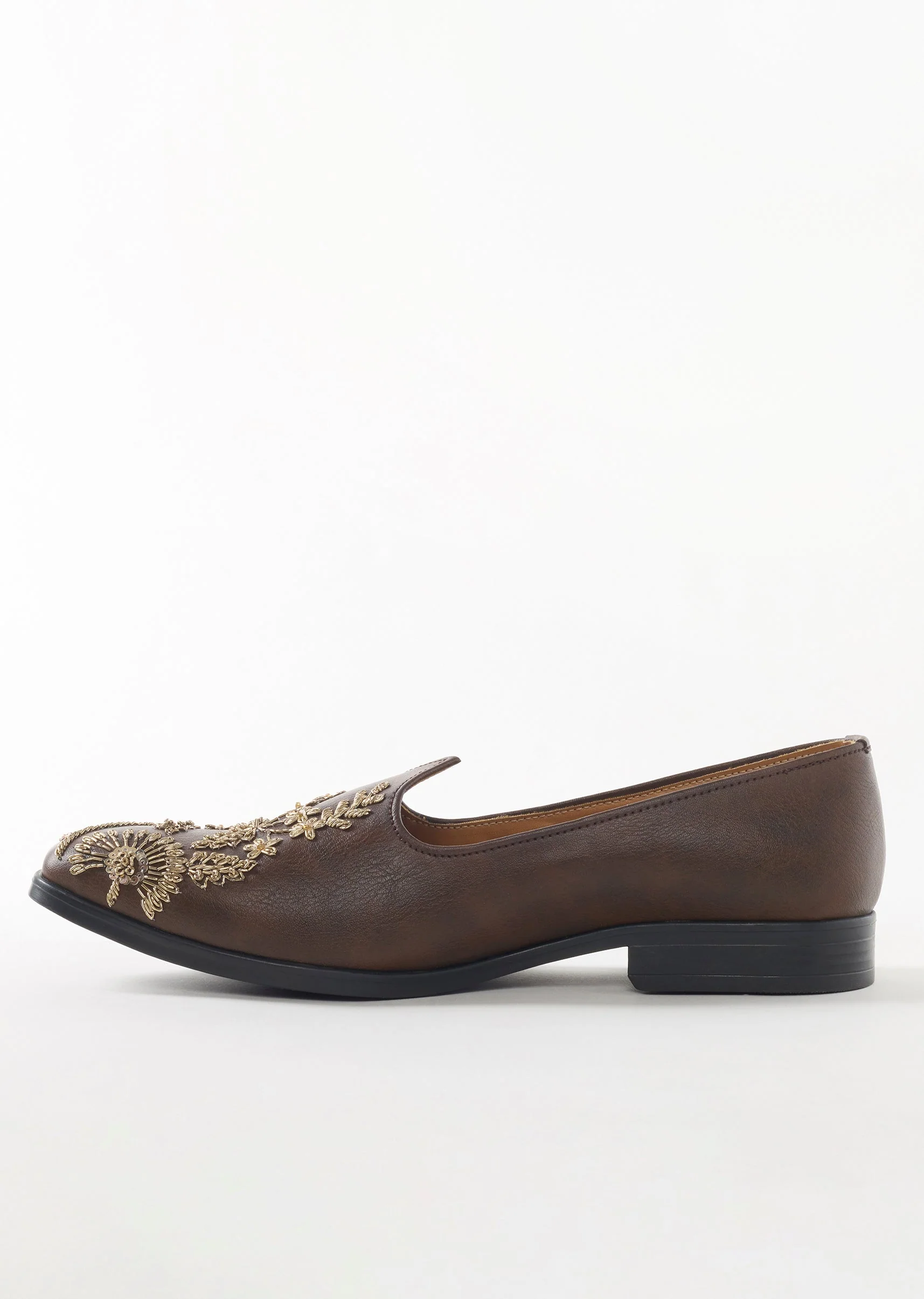Brown Ethnic Jutti With Golden Embroidery For Men - Image 4