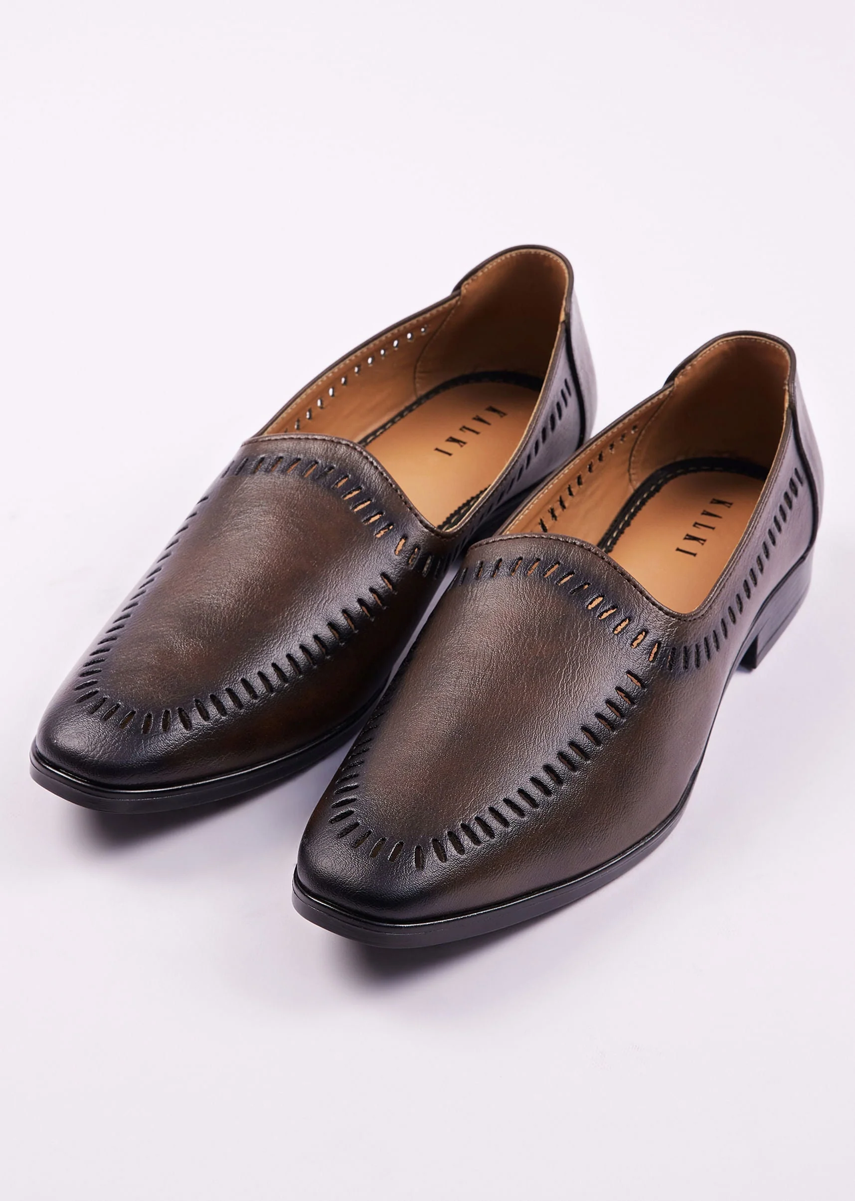 Brown Ethnic Juttis For Men - Image 3