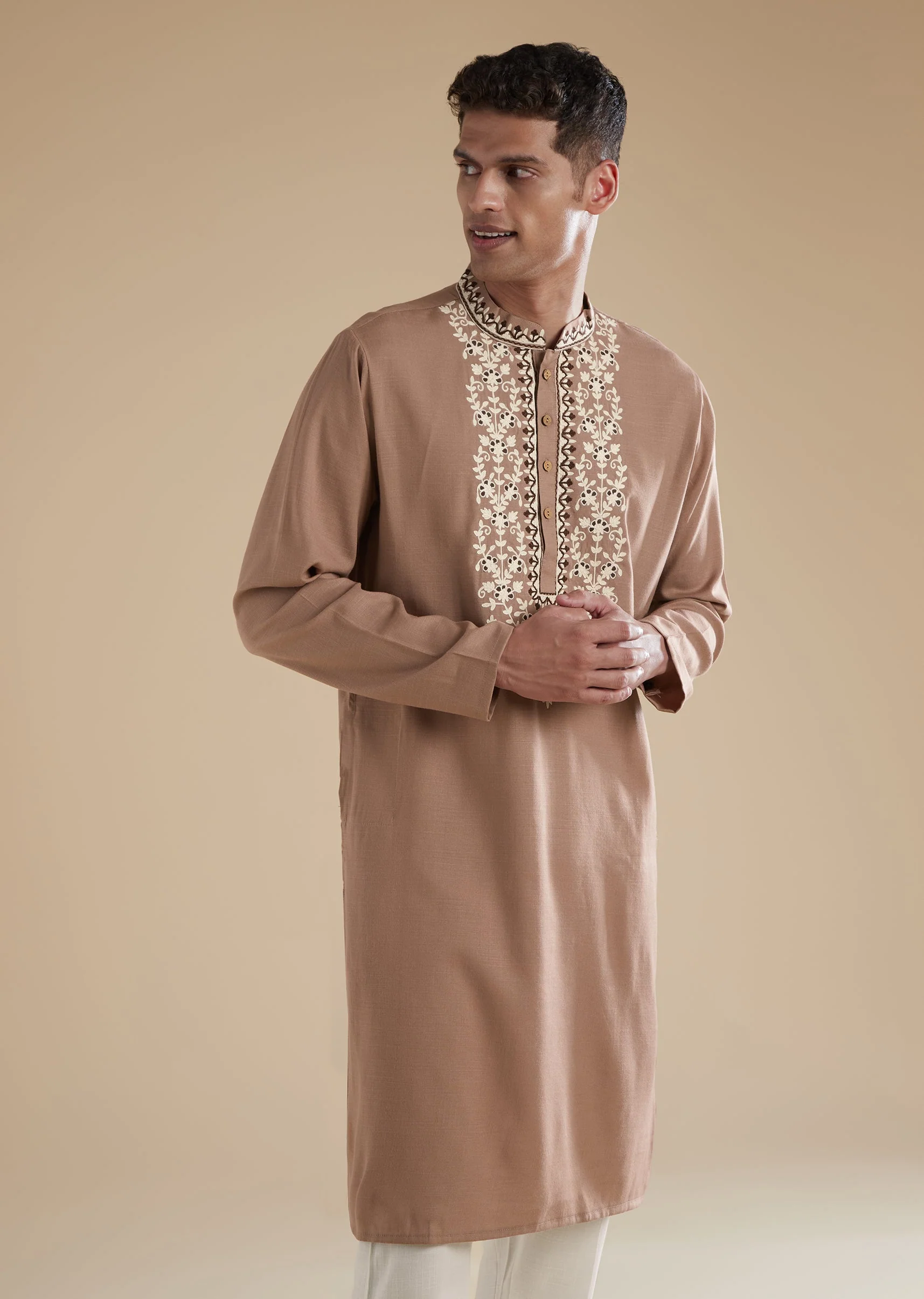 Brown Kurta Set With Thread Detail Work - Image 4