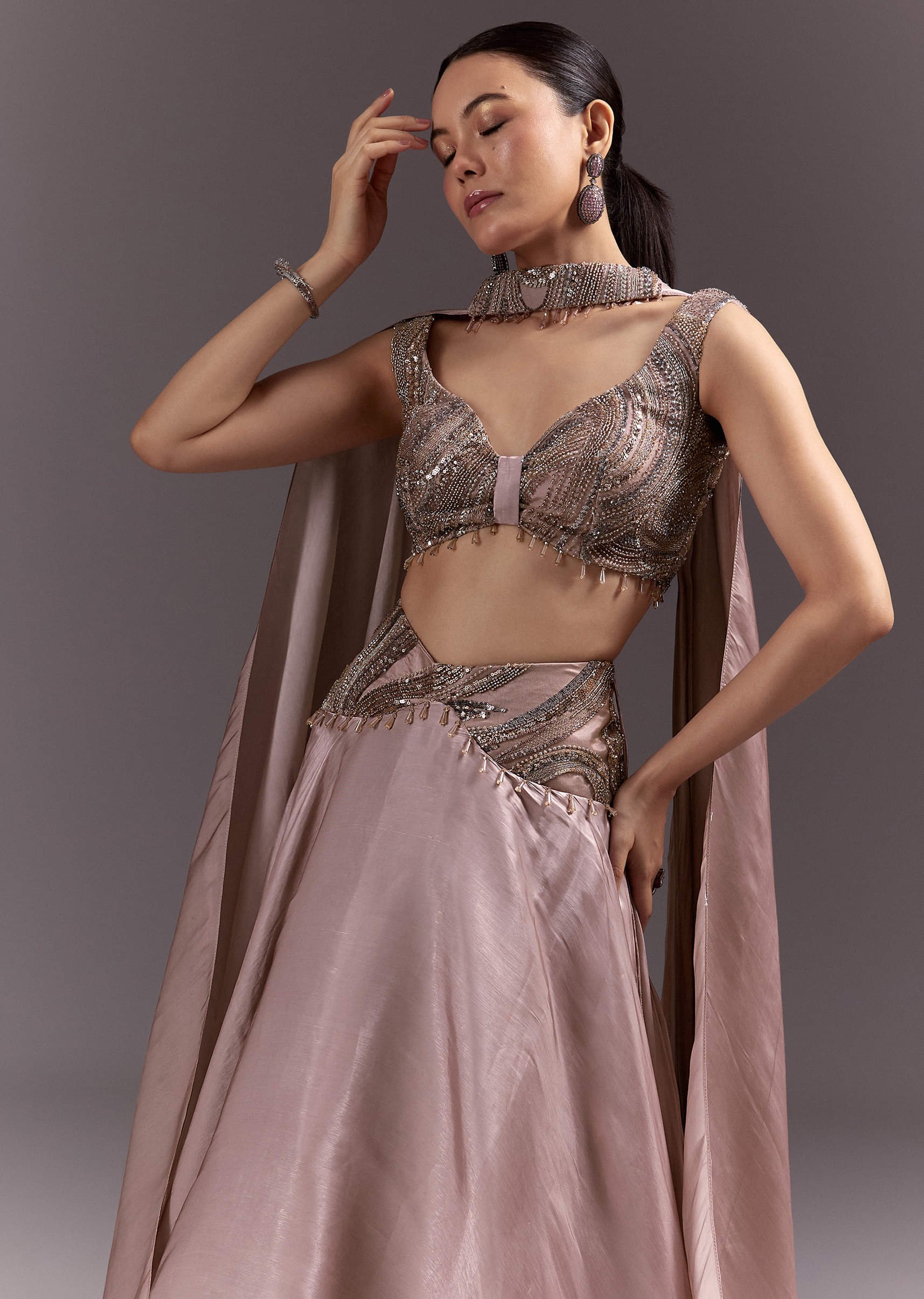 Brown Organza Lehenga With Sweetheart Neck Blouse And Choker Dupatta - Image 2