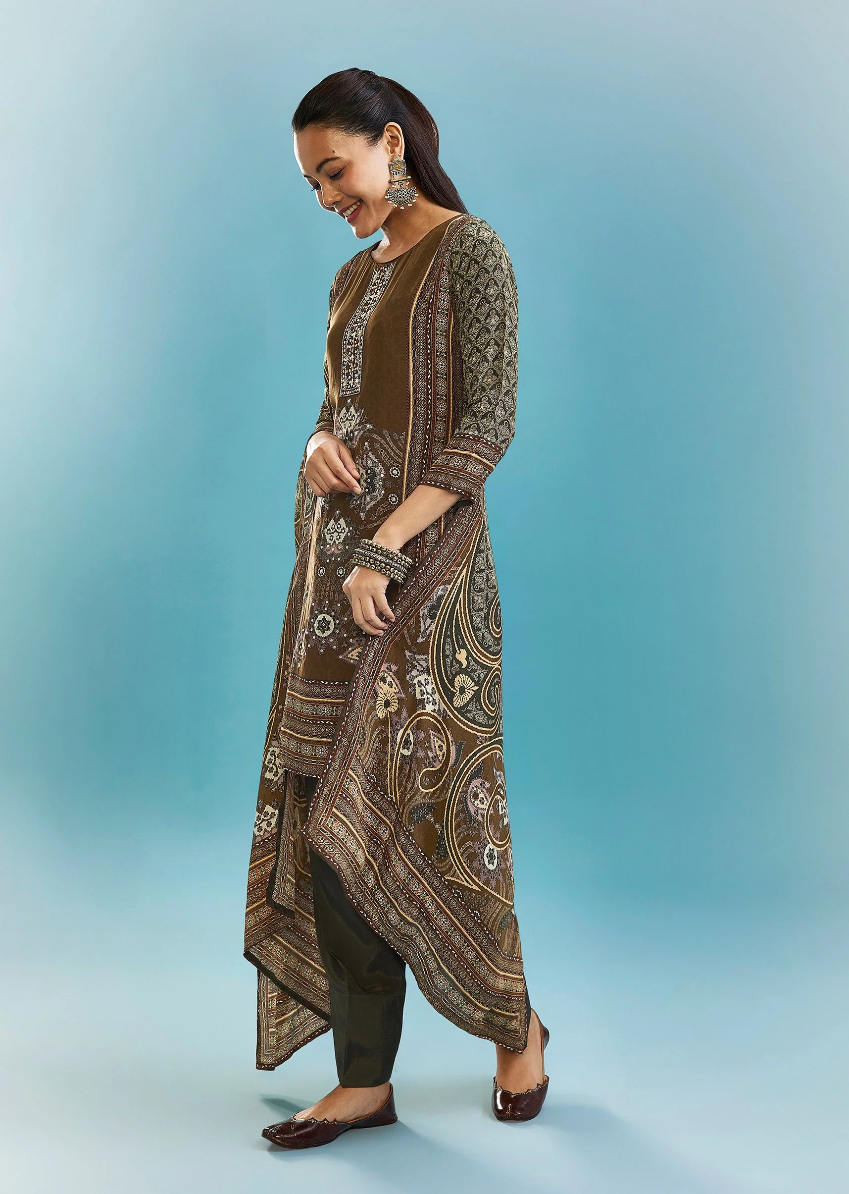 Brown Printed Kurta Set With Mirror Detailing - Image 3