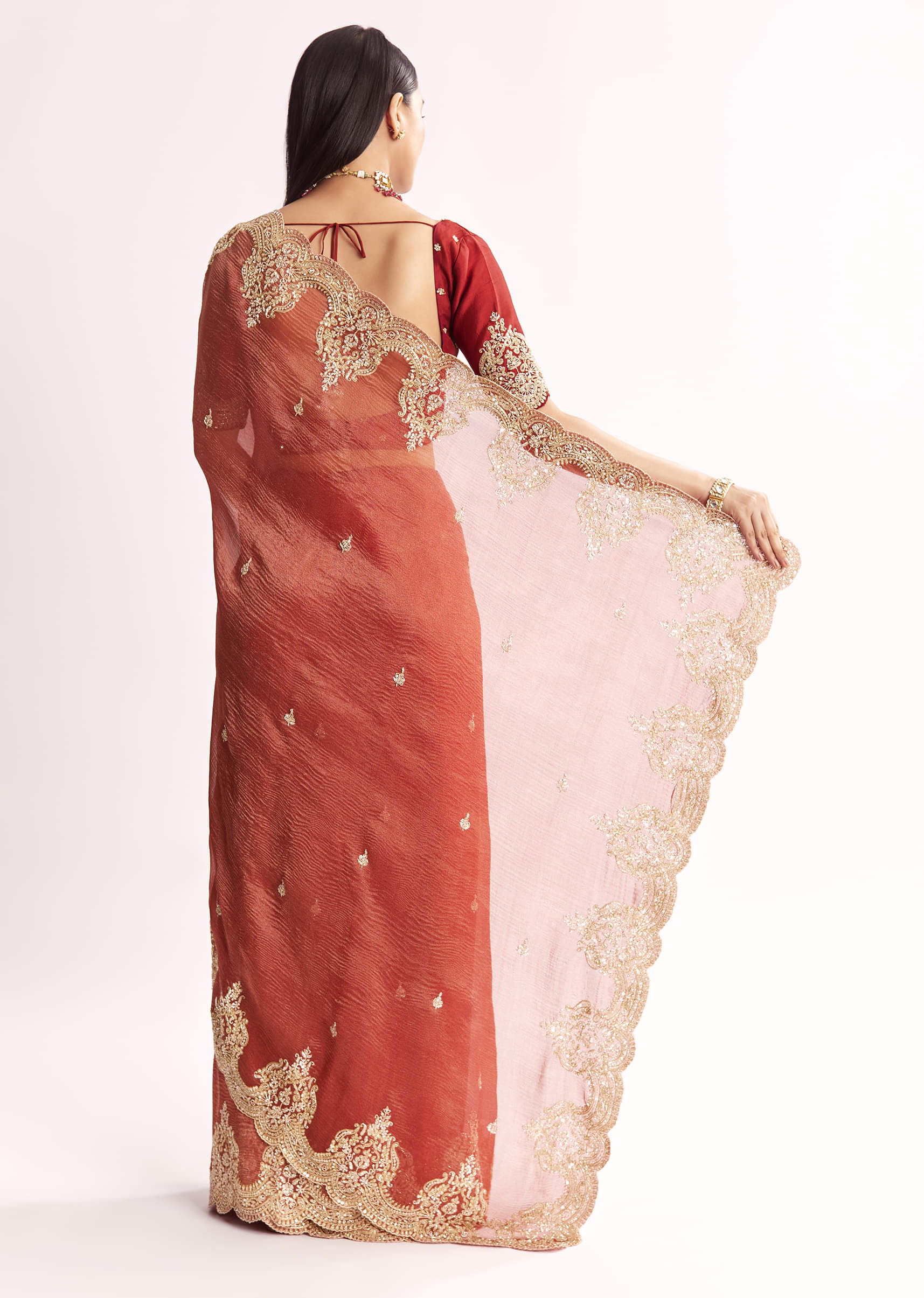 Brownish Mauve Crush Tissue Saree With Heavy Border And Blouse - Image 4