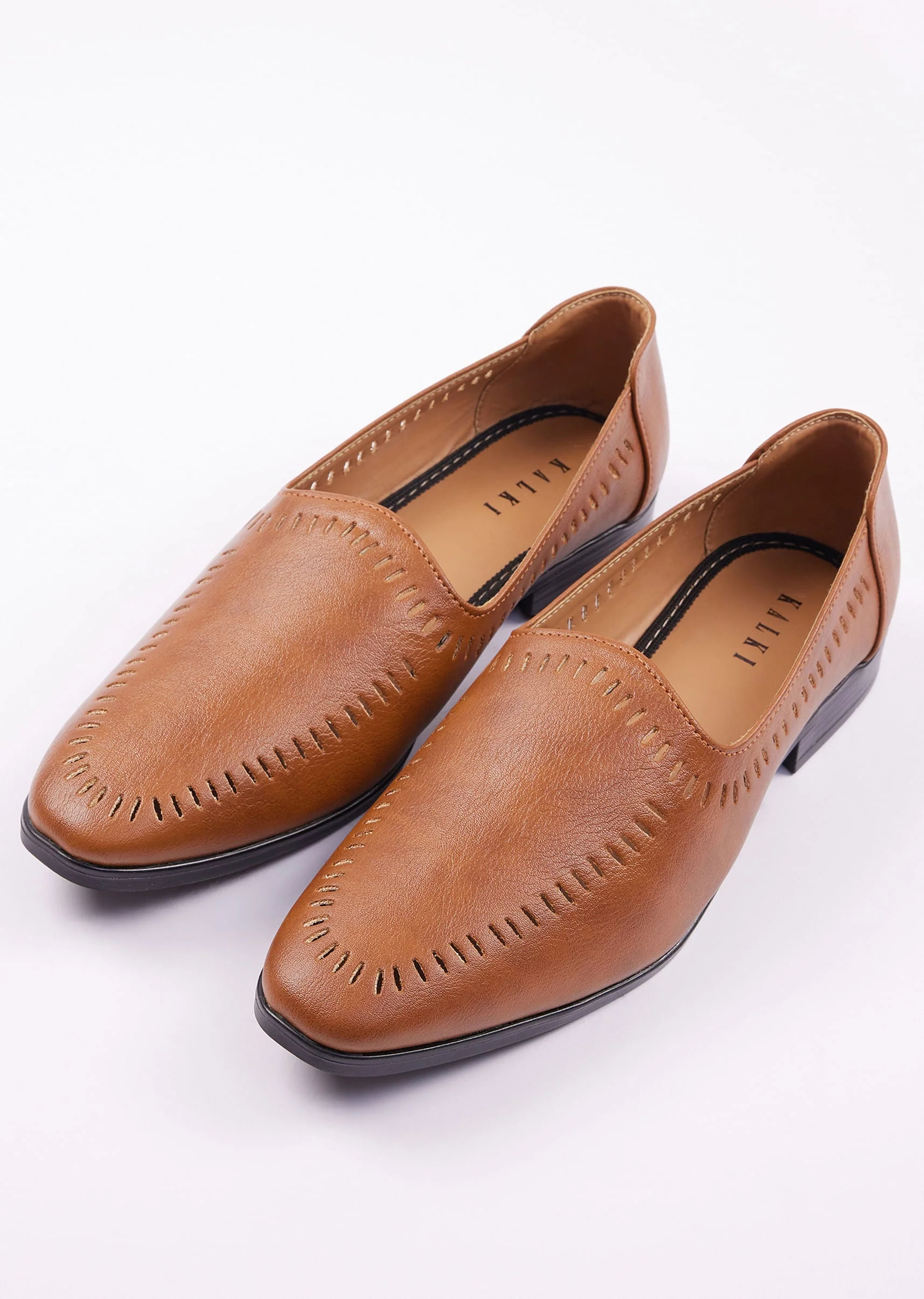 Classic Brown Ethnic Juttis For Men - Image 3