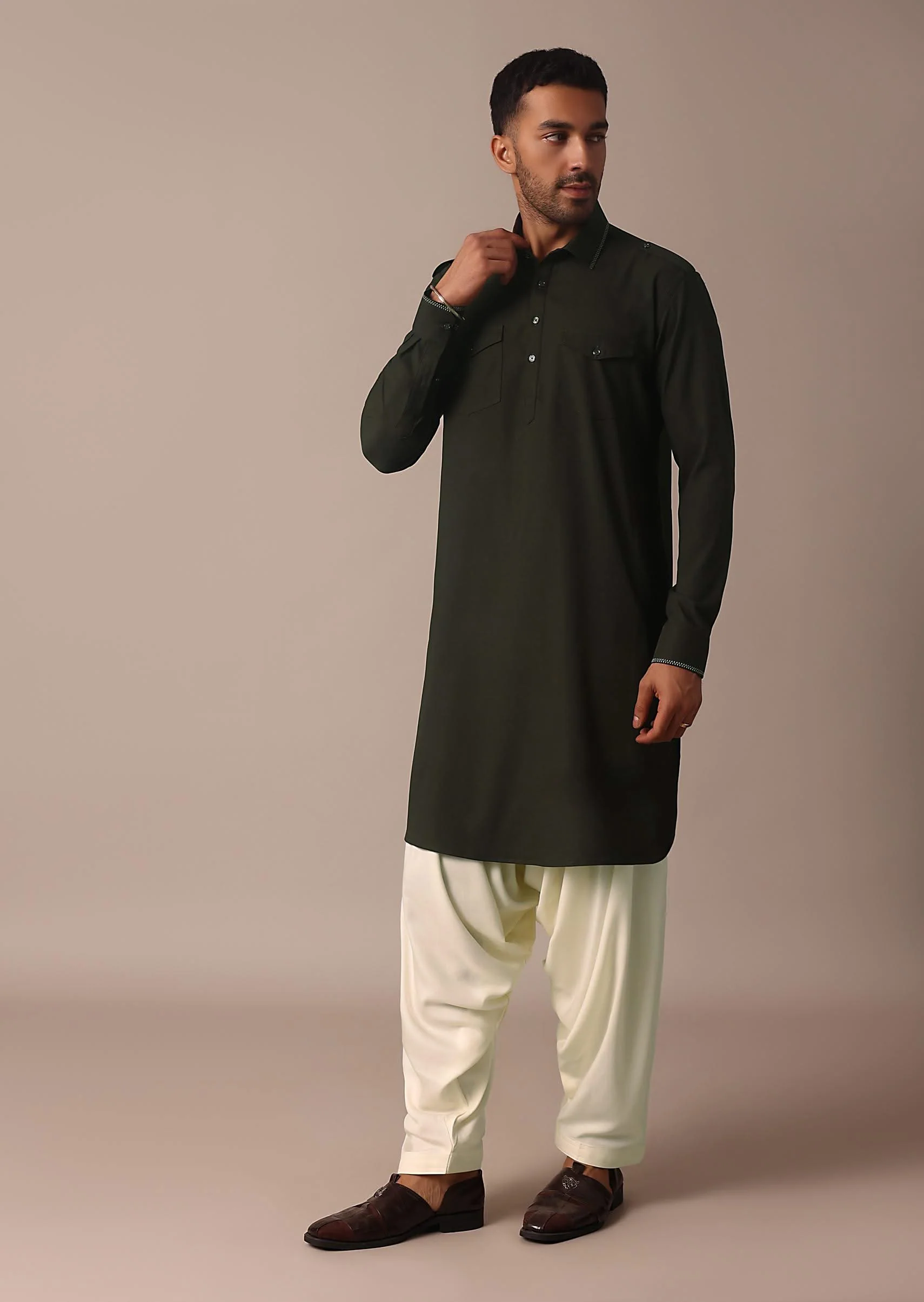 Classic Green Pathani Kurta Set For Eid - Image 4