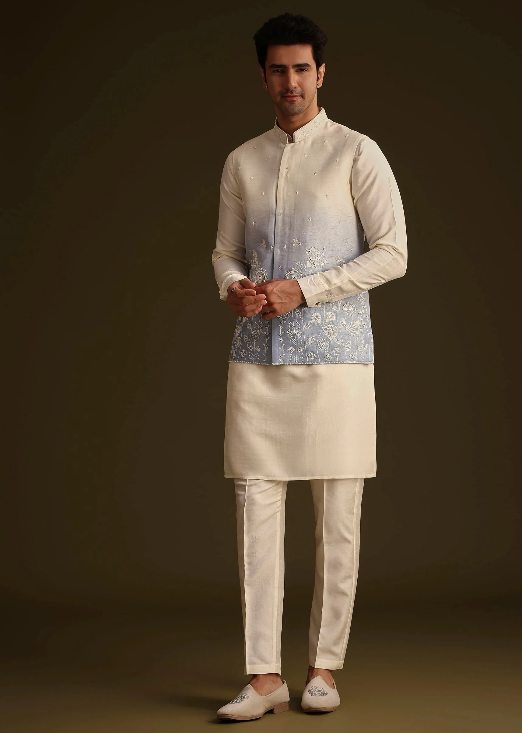 Cream And Blue Silk Jacket Set - Image 3