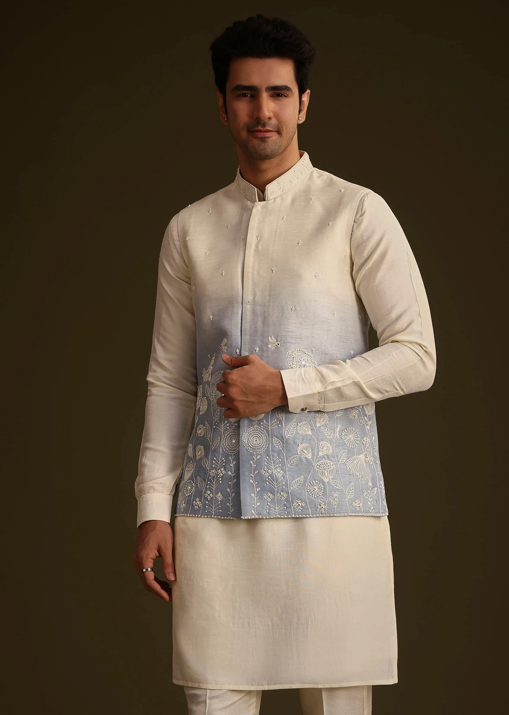 Cream And Blue Silk Jacket Set - Image 4