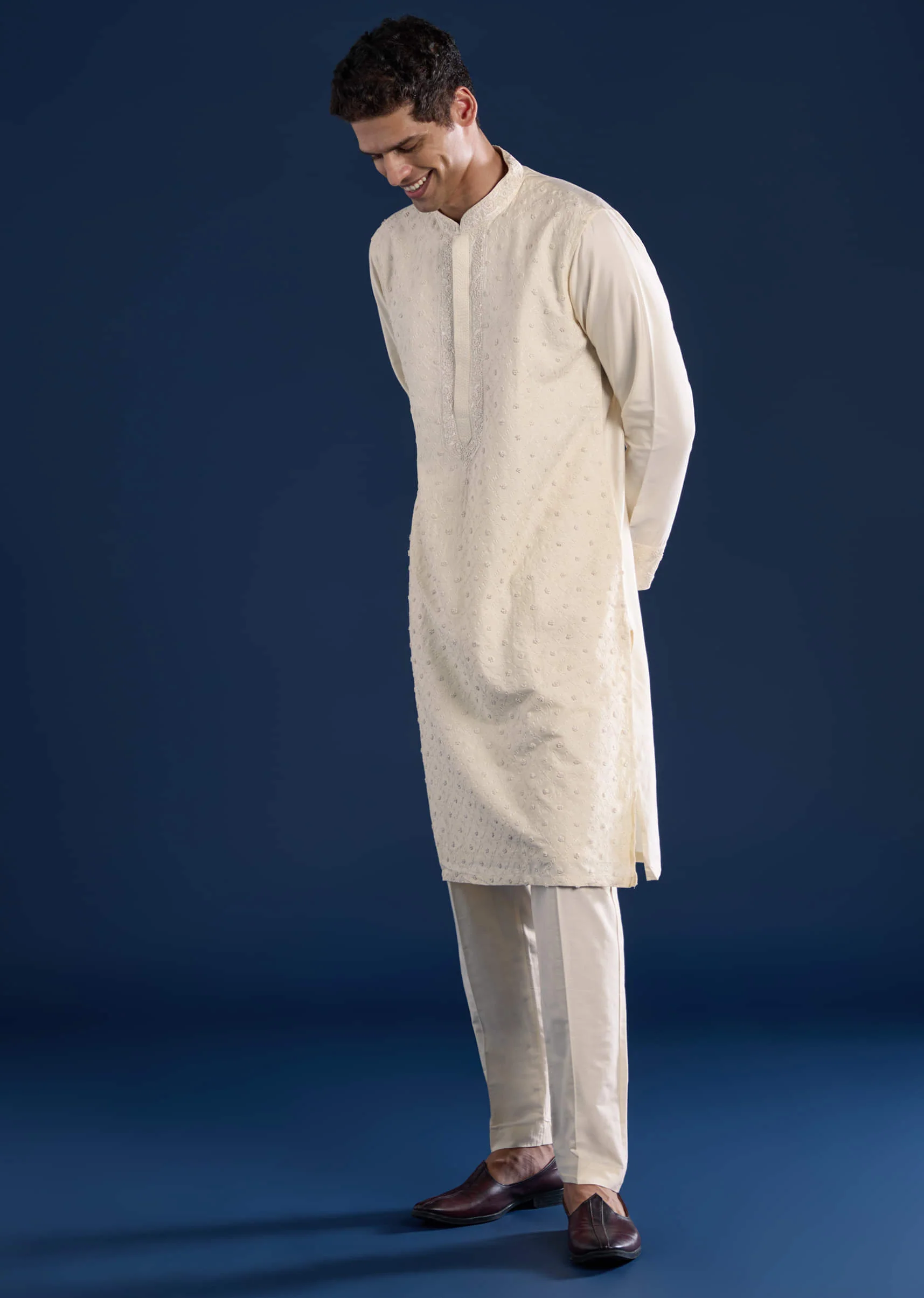 Cream Banarsi Silk Mens Kurta and Pant Set - Image 2