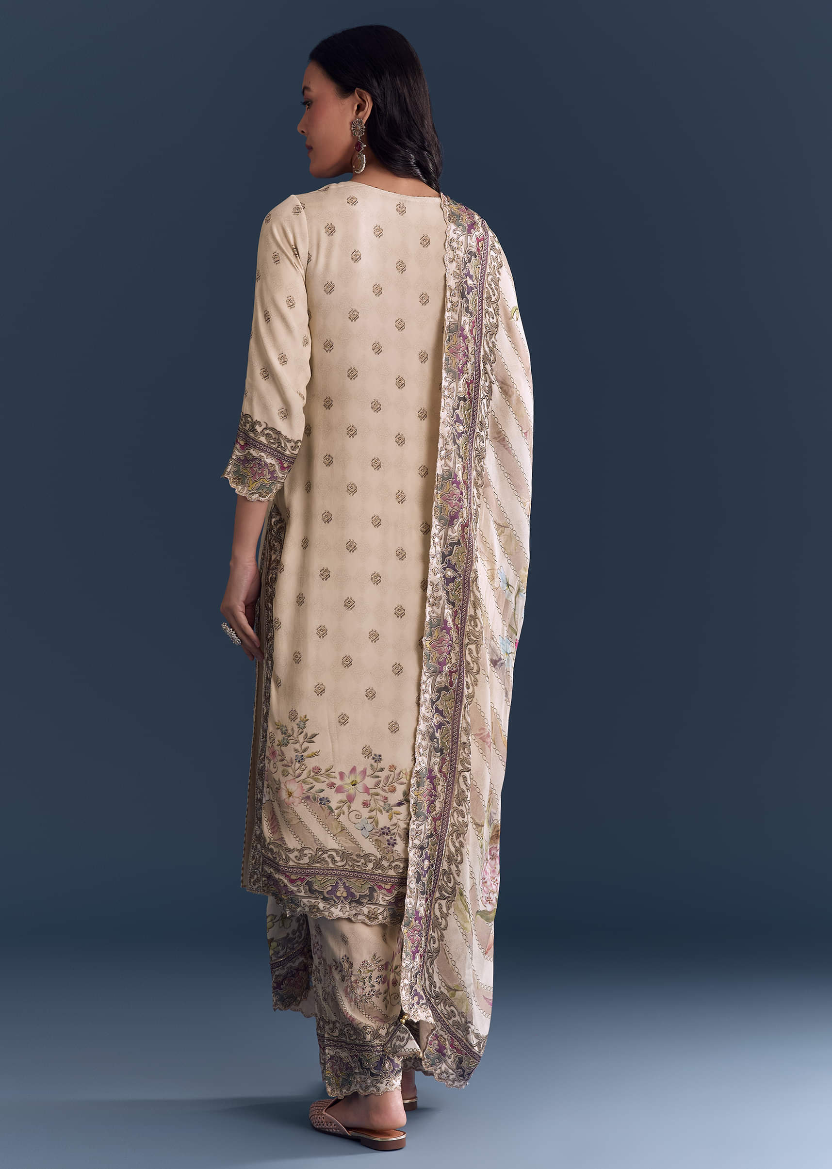 Cream Crepe Kurta Set With Indie Print And Floral Print Dupatta - Image 5