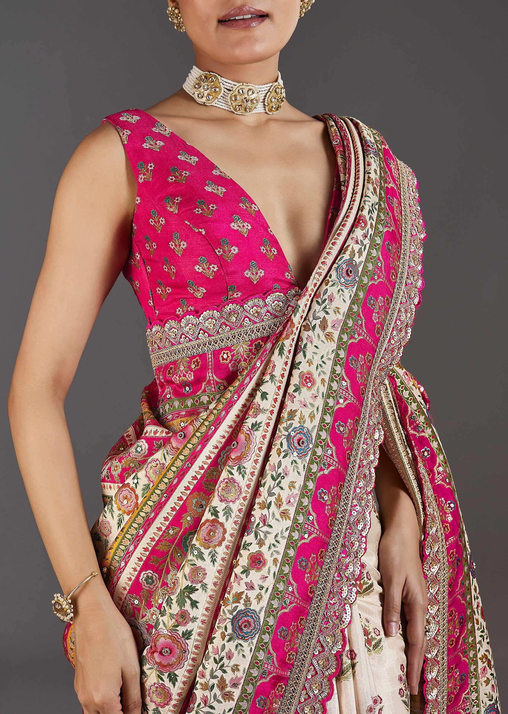 Cream Dola Silk Floral Printed Saree - Image 2