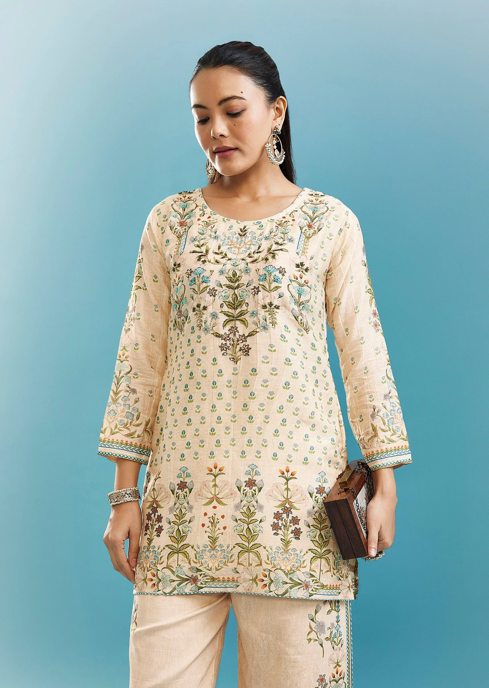 Cream Floral Co-ord Set With Cut Dana And Sequins Work - Image 4