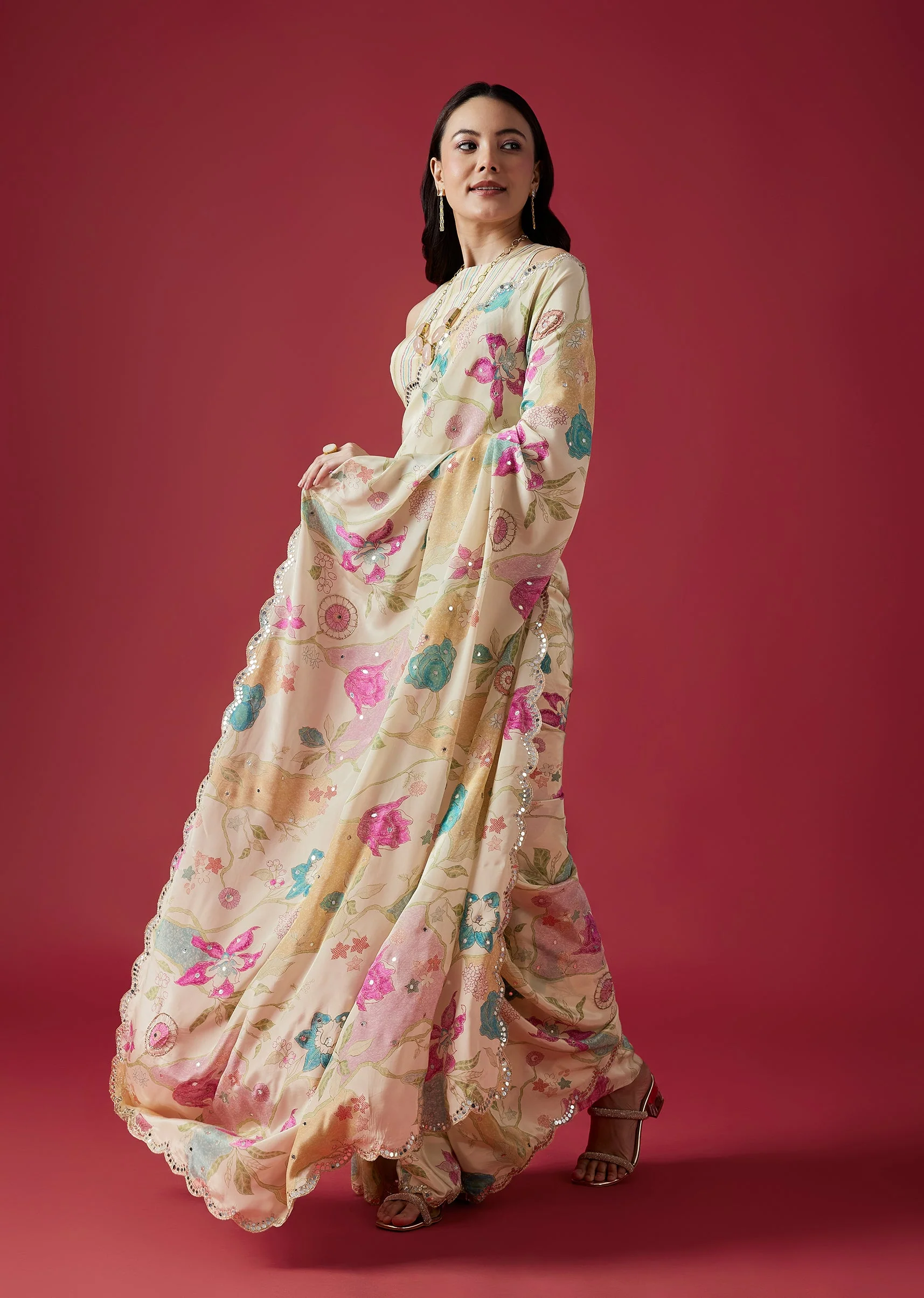 Cream Floral Printed Mirror Tissue Saree With Scallop Border - Image 3