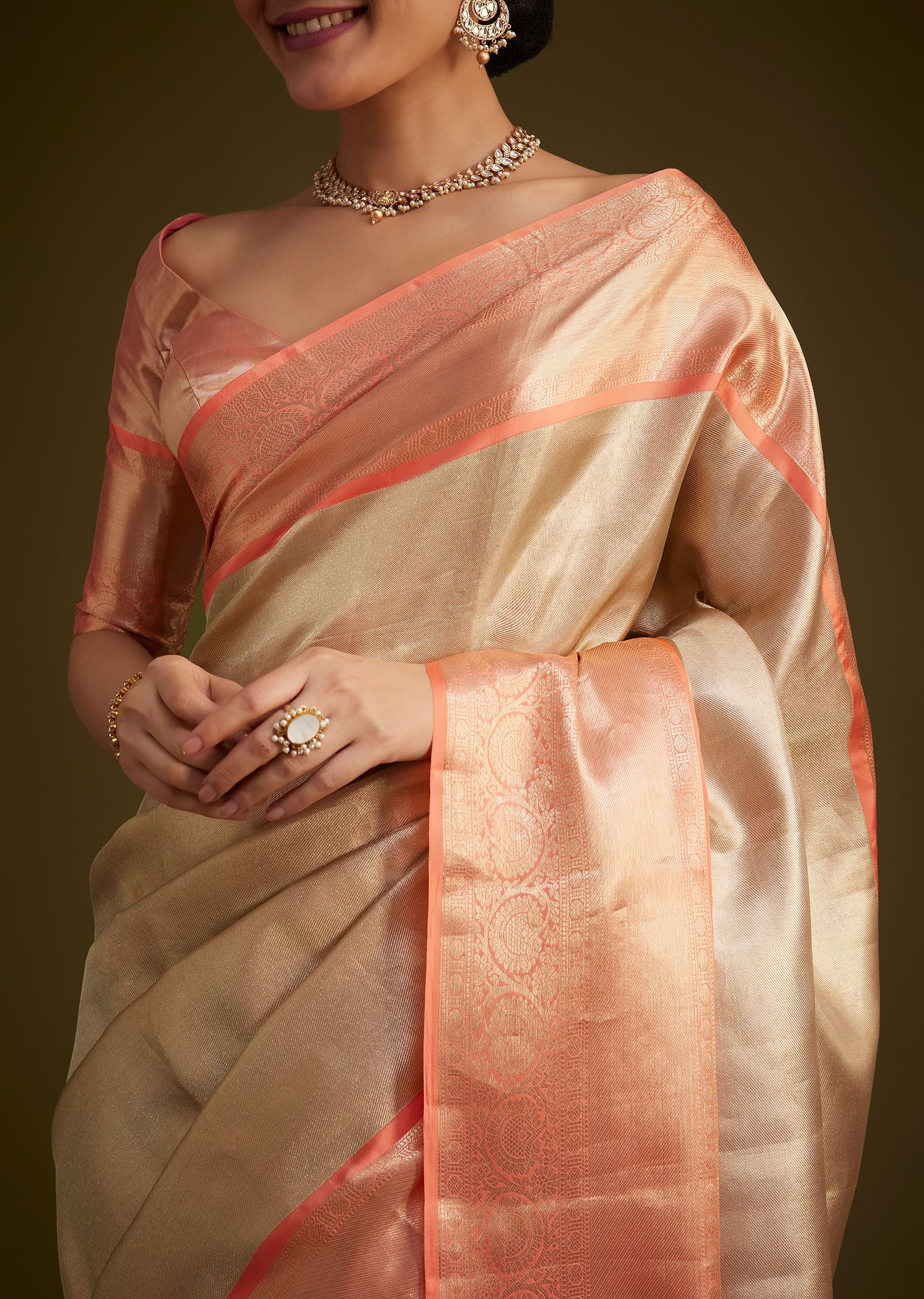 Cream Kanjivaram Silk Saree With Contrast Border And Pallu - Image 4