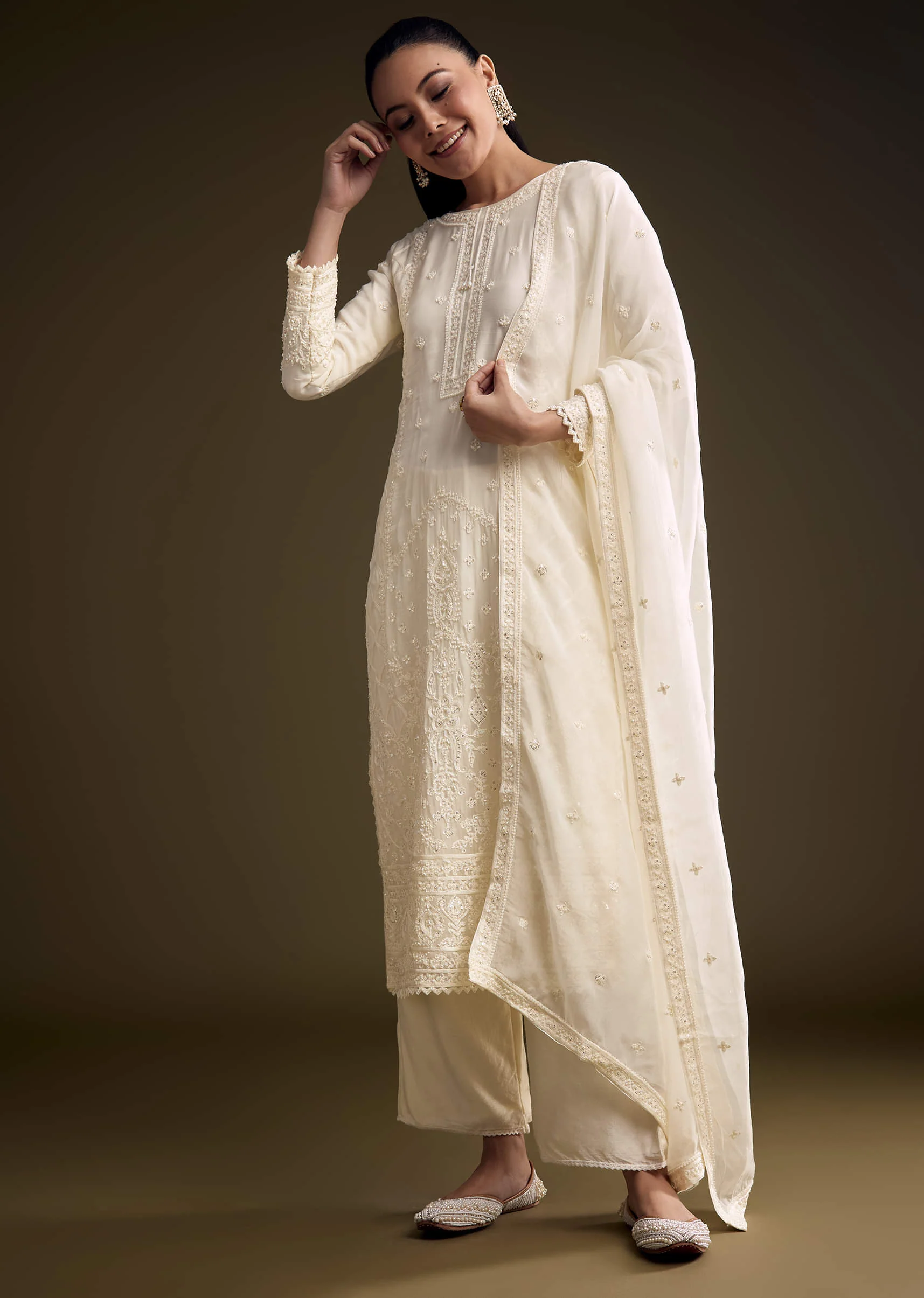 Cream Organza Kurta Set With Resham And Moti Embroidery - Image 4