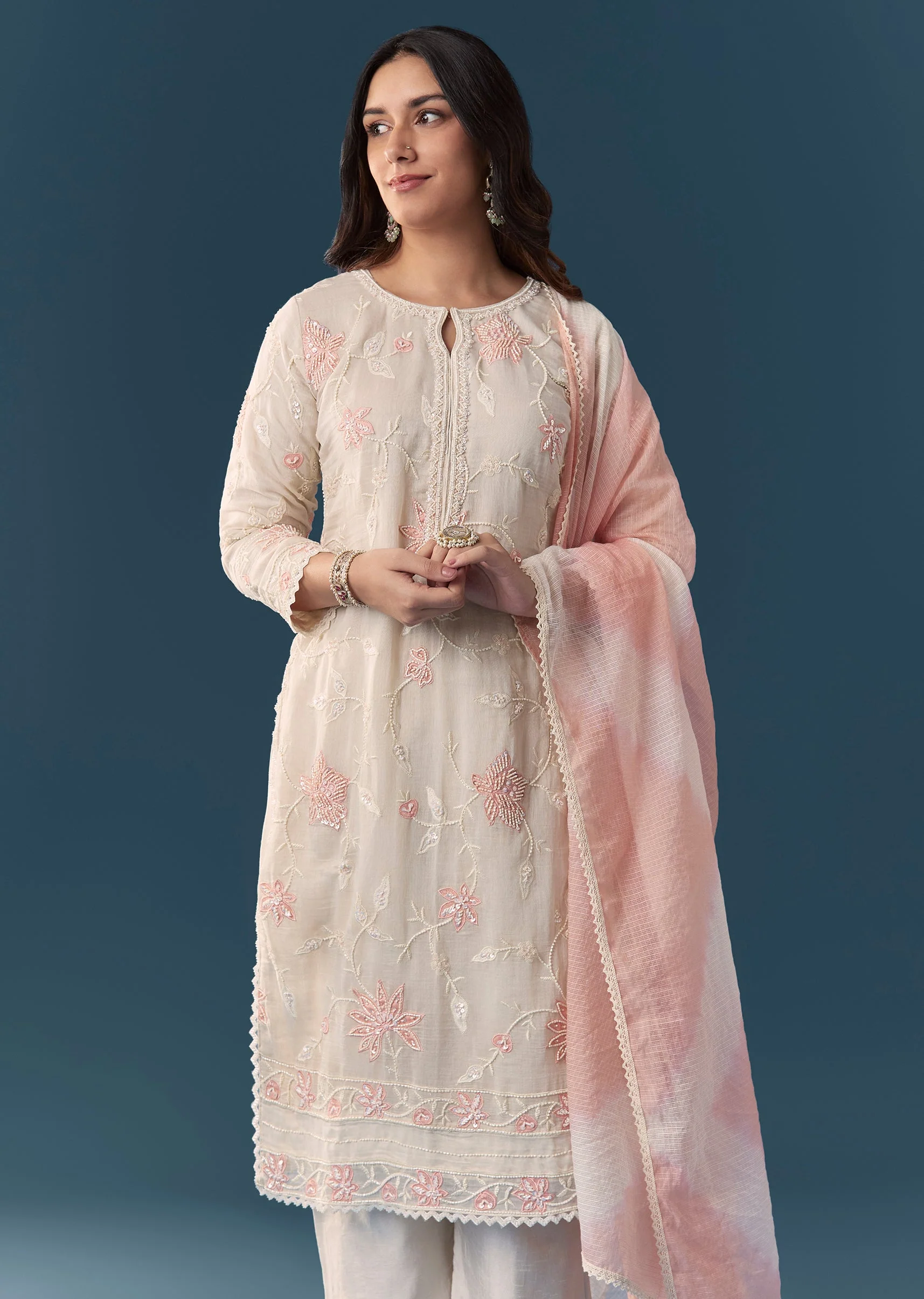 Cream Peach Applique Kurta Set With Pant And Dupatta - Image 4