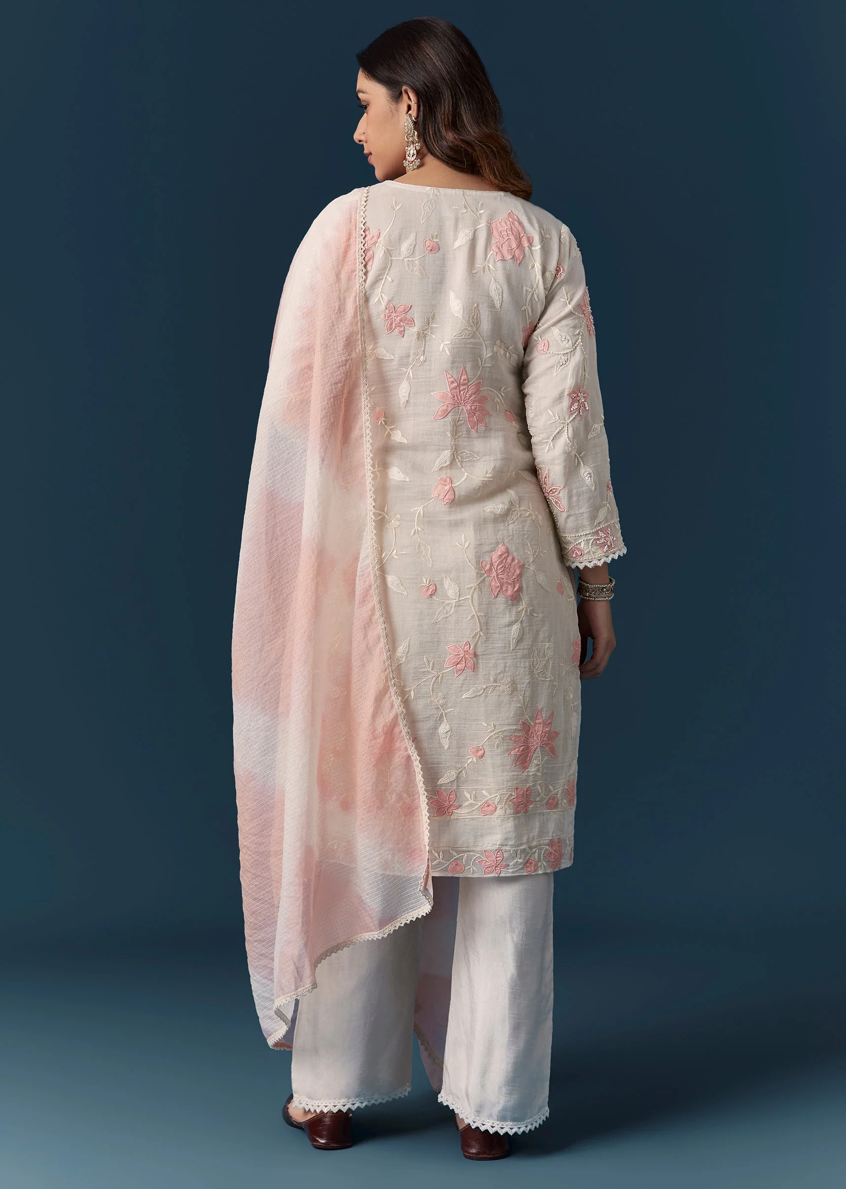Cream Peach Applique Kurta Set With Pant And Dupatta - Image 5