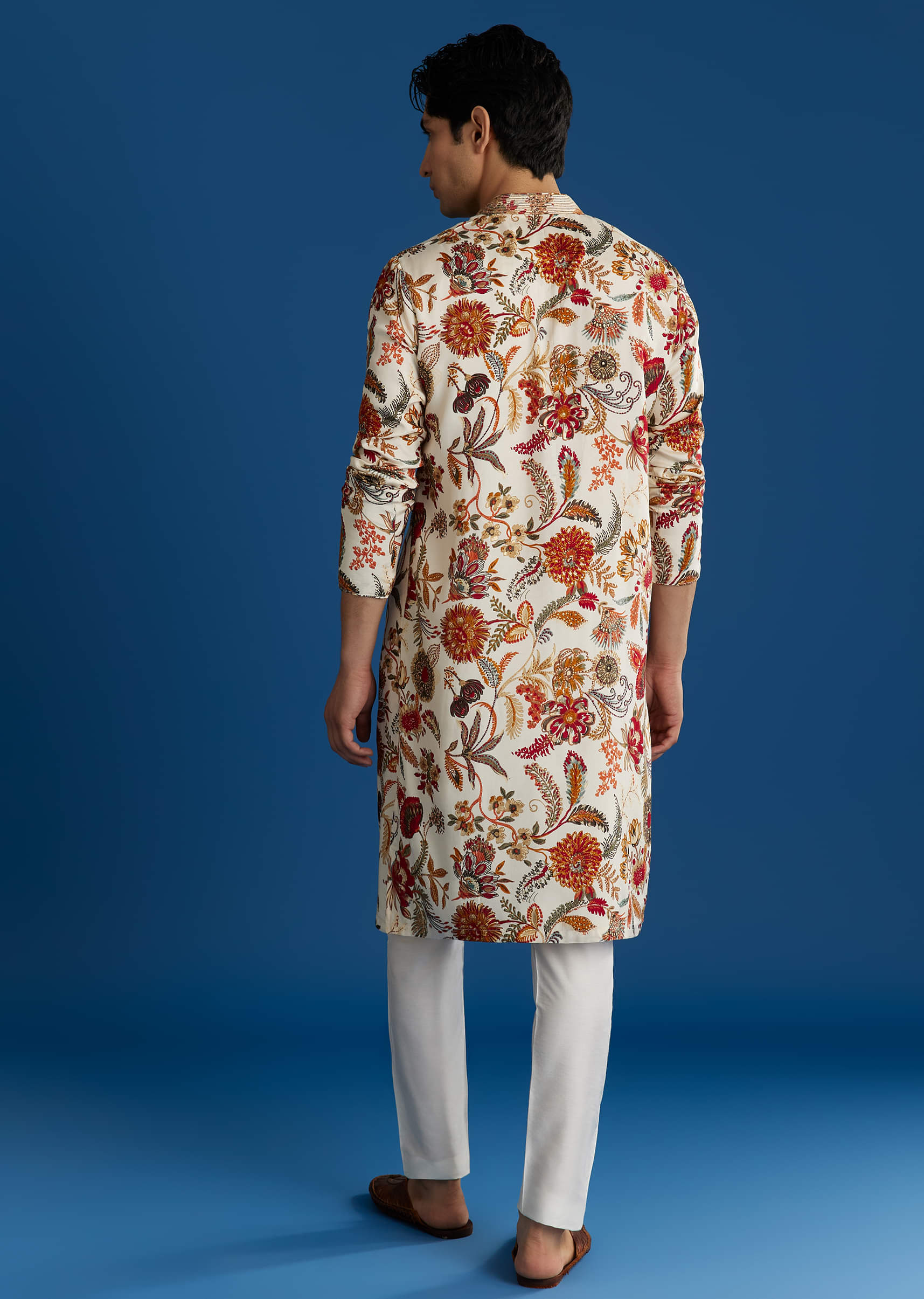 Cream Silk Floral Resham Embroidered Kurta Set - Image 5