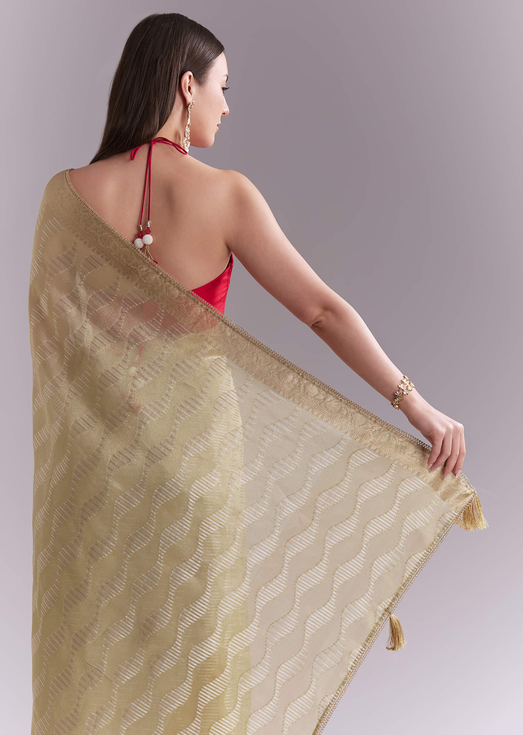 Cream Tissue Saree With Subtle Weave And Zari Border - Image 6