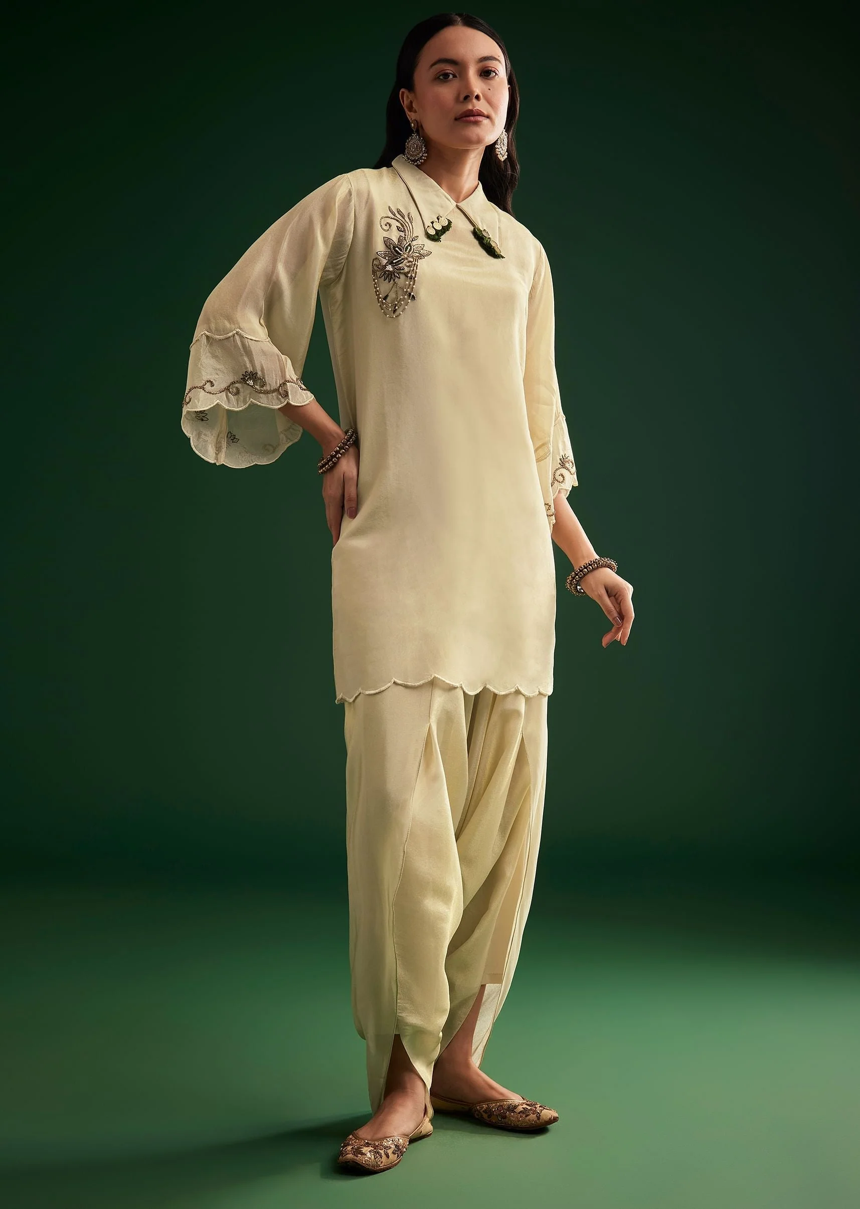 Cream White Tissue Kurta Dhoti With Dupatta And Belt - Image 6