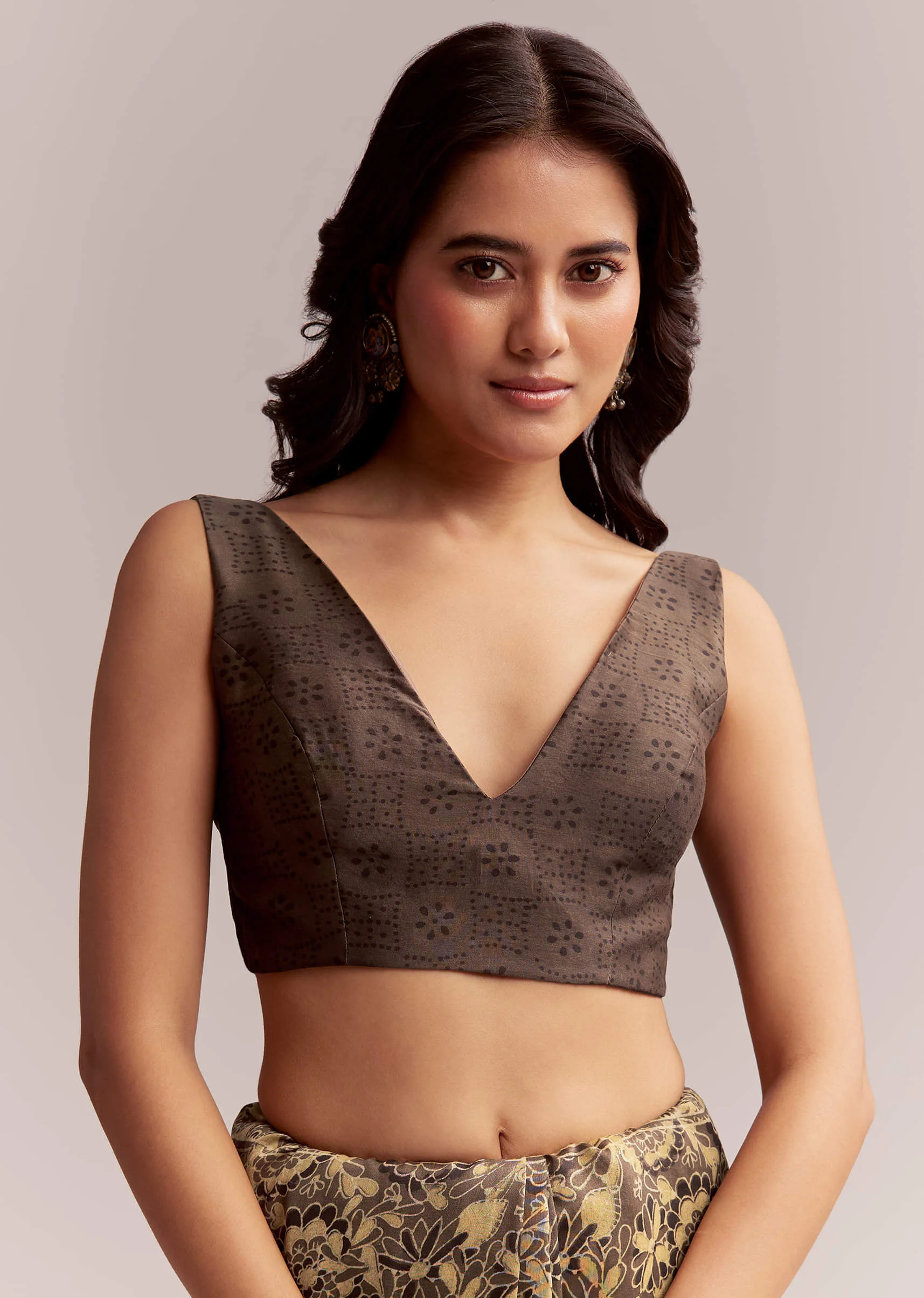 Dark Beige Linen Printed Saree With Authentic Floral Ajrakh Print - Image 7
