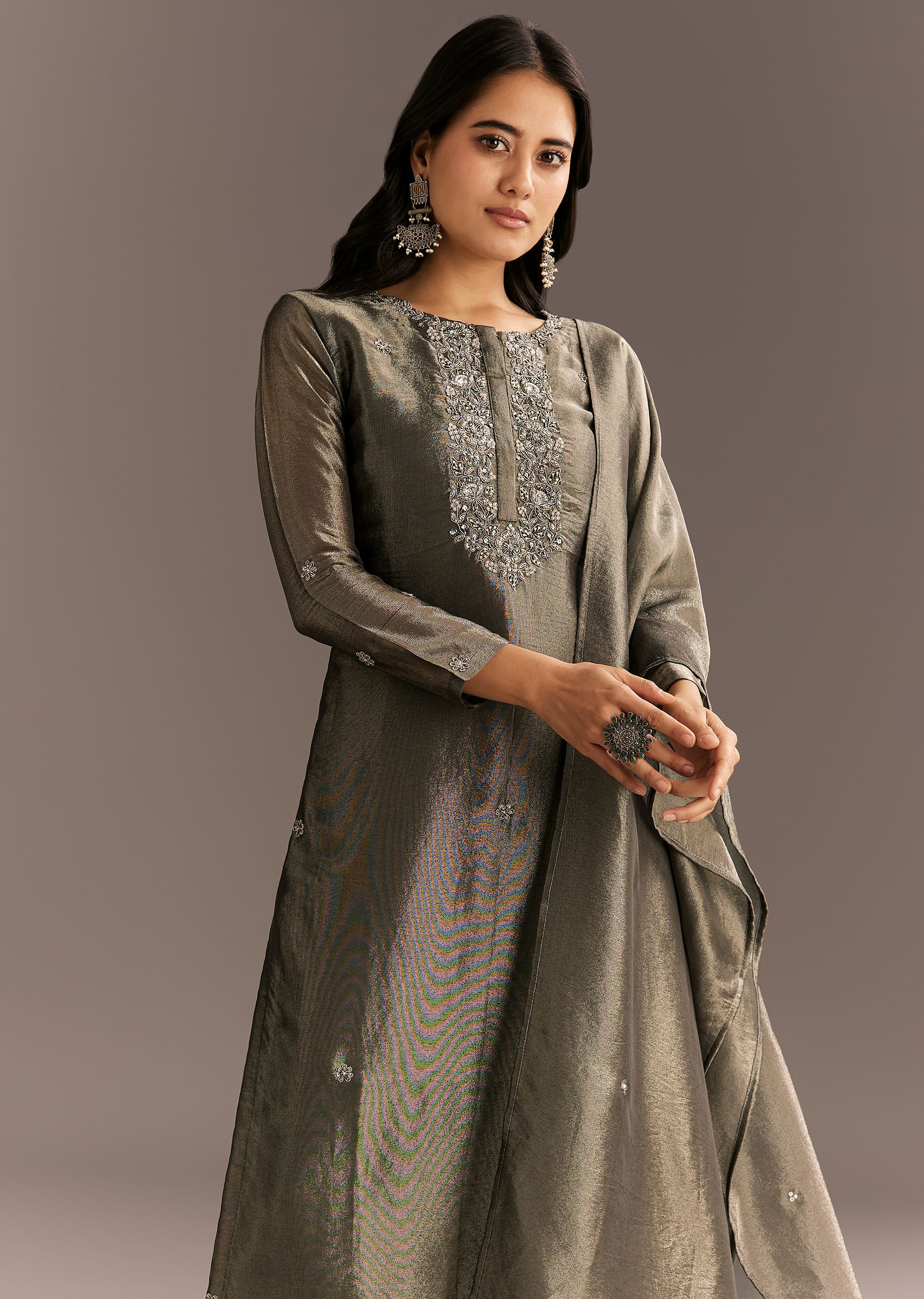 Dark Grey Tissue Kurta Pant Set With Butti Dupatta - Image 4