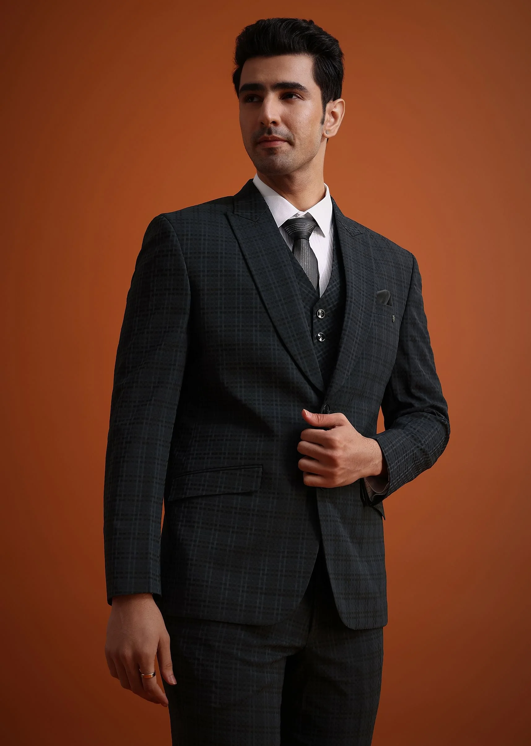 Dark Grey Tuxedo And Pant Set With Checkered Detail - Image 4