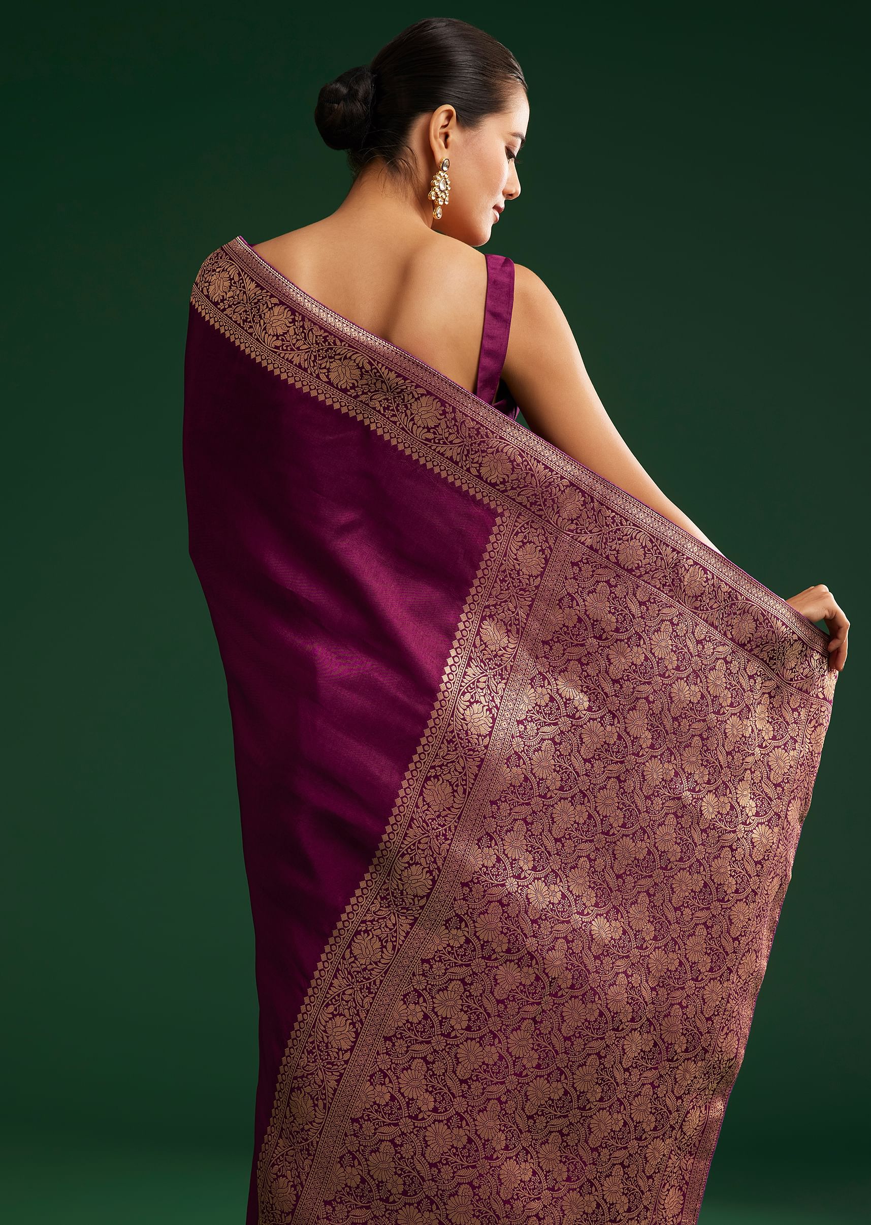 Dark Wine Dola Silk Saree With Zari Border And Pallu - Image 4