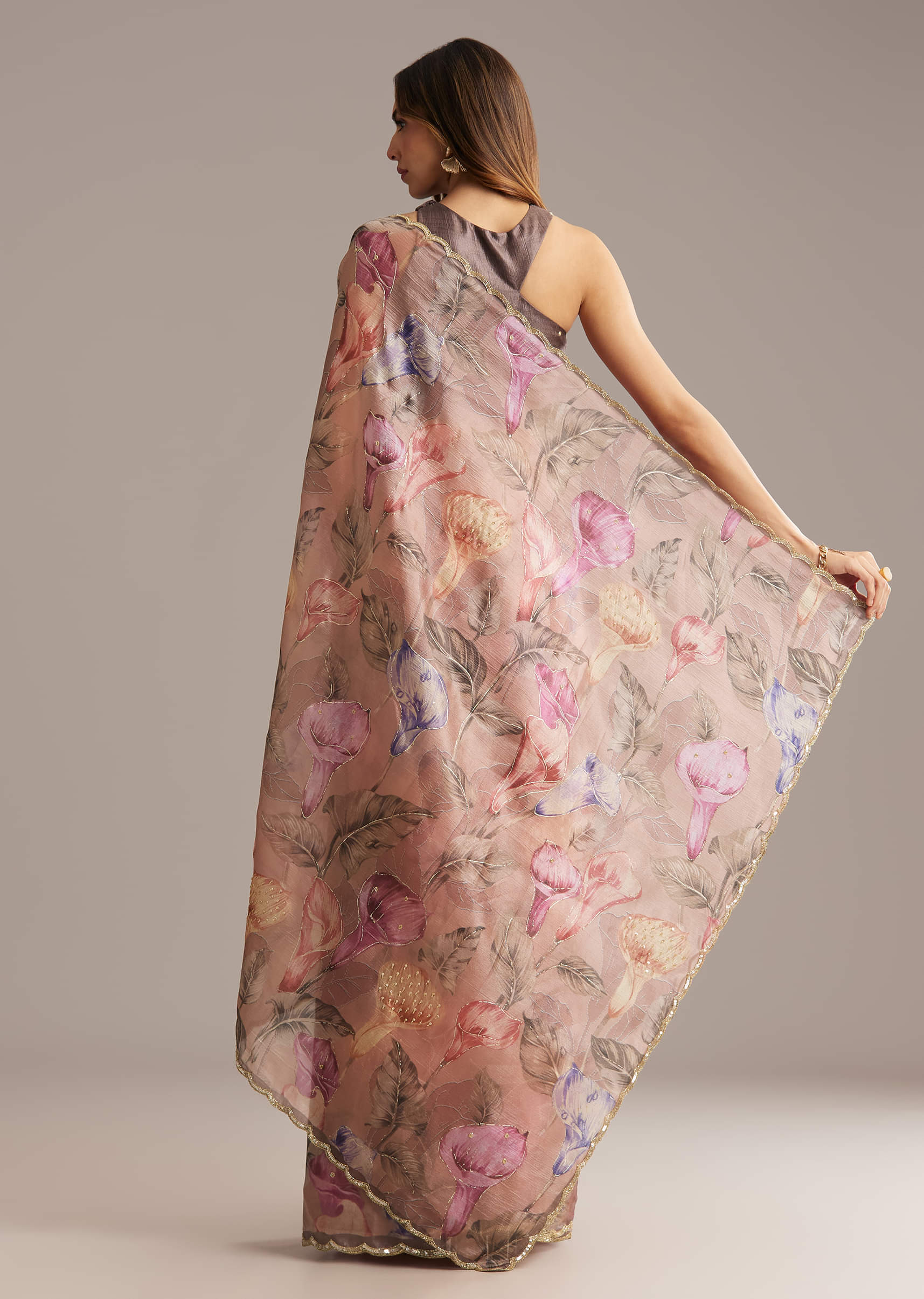 Dusky Peach Crush Tissue Saree With Floral Print And Zari Embroidery - Image 2