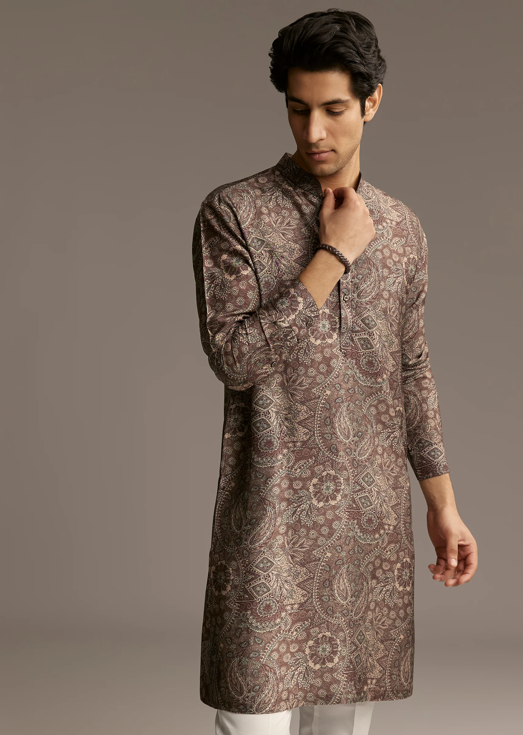 Earthy Grey Artistic Couple Set – Grey Hand-Painted Cotton Saree For Her And Taupe Brown Printed Silk Kurta For Him - Image 10