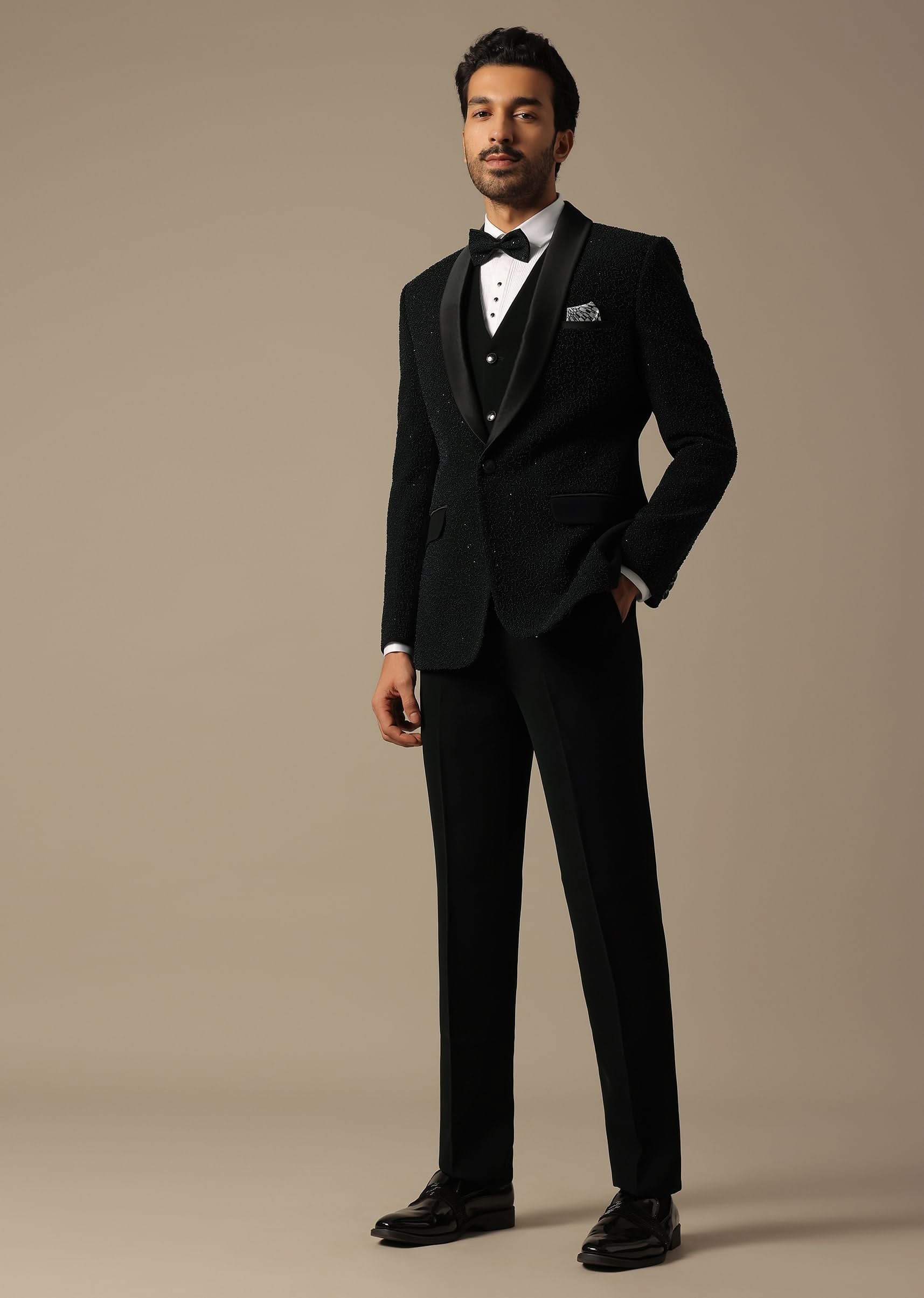 Elegant Tuxedo For Grooms - Image 4