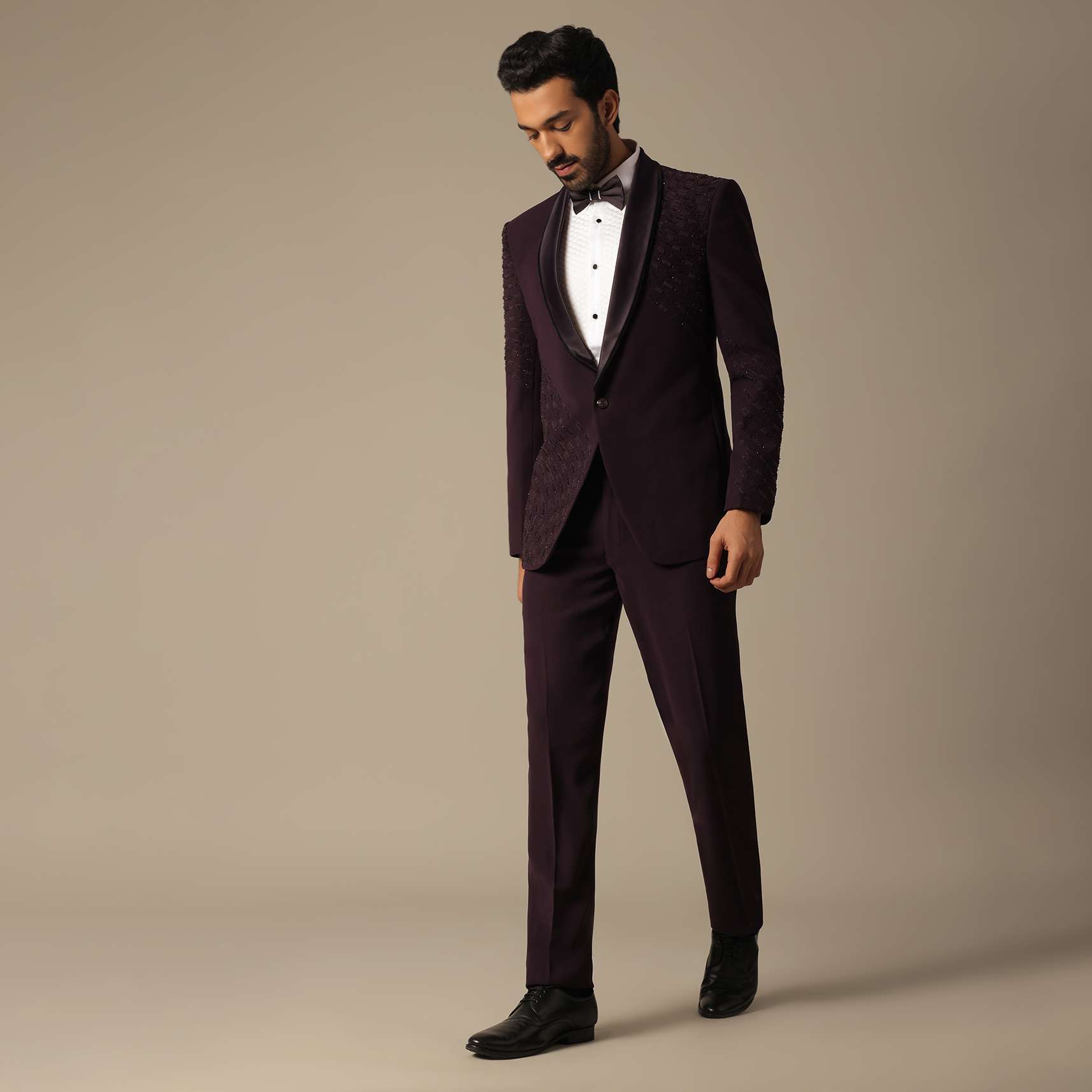 Embroidered Tuxedo Set for the Stylish Groom - Image 9