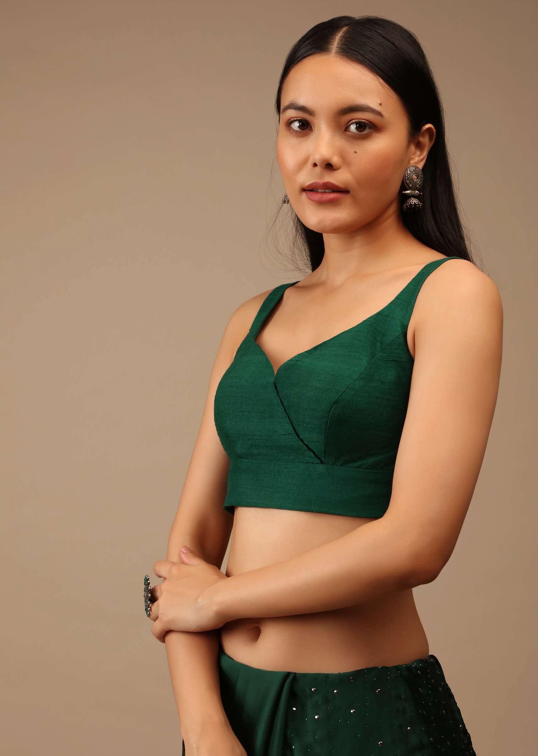 Emerald Green Blouse In Raw Silk With Overlapping Sweetheart Neckline And Cut Out Back - Image 4
