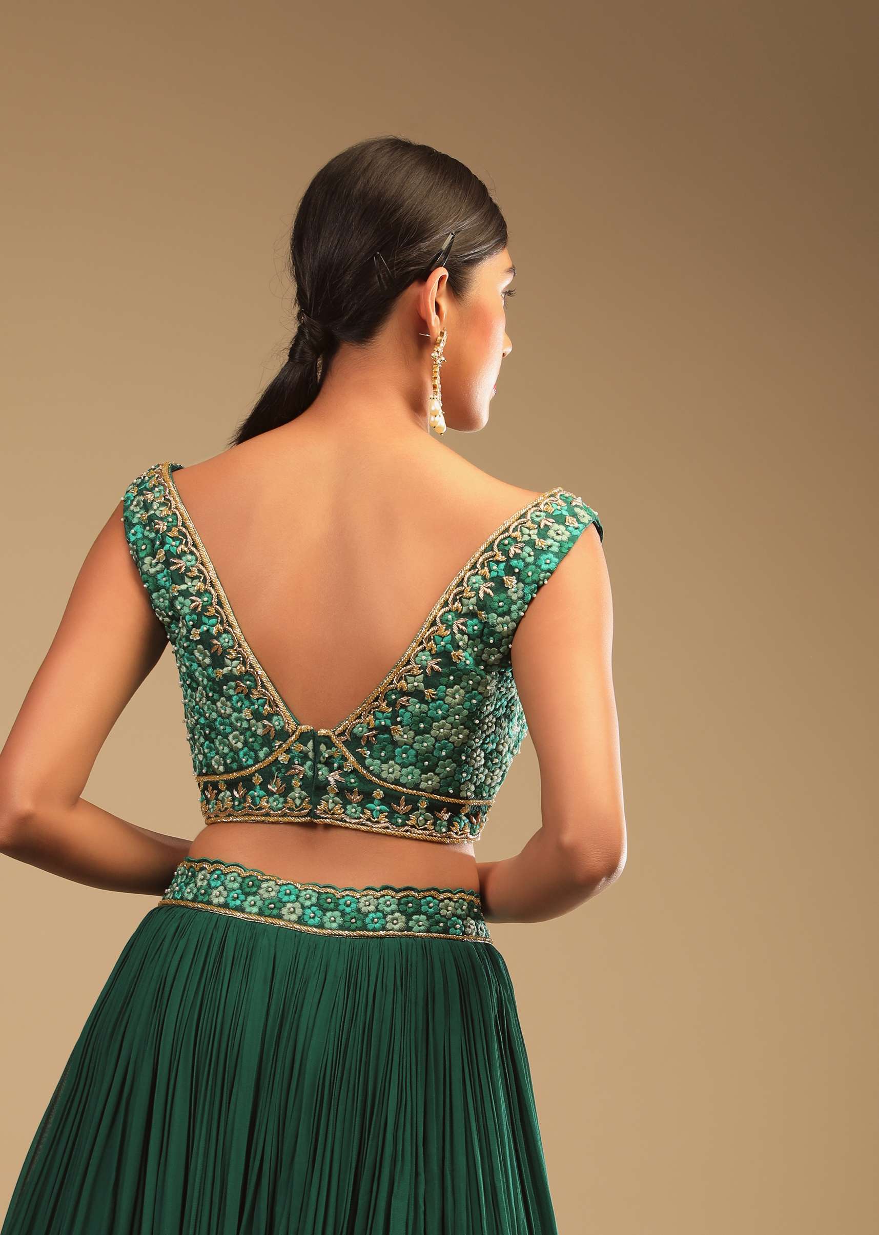 Emerald Green Lehenga In Georgette With A Plunging Neck Crop Top Featuring Floral Hand Work And Choker Dupatta - Image 5