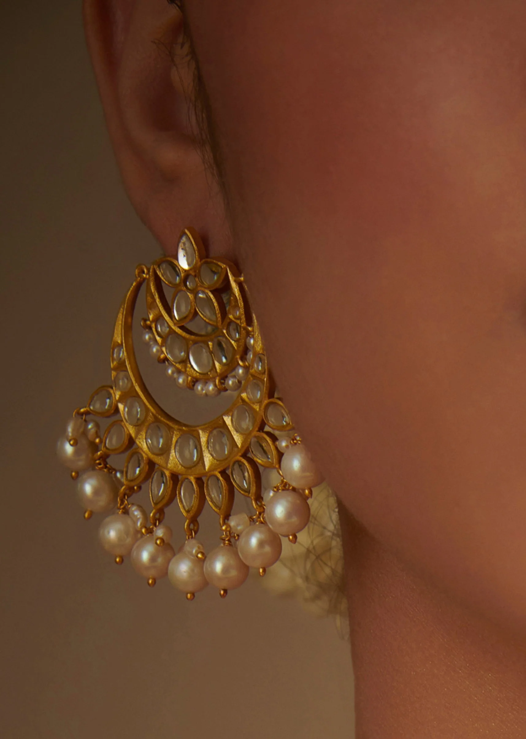 Gold Chaand Baalis With Mirror Polki And Pearls - Image 2