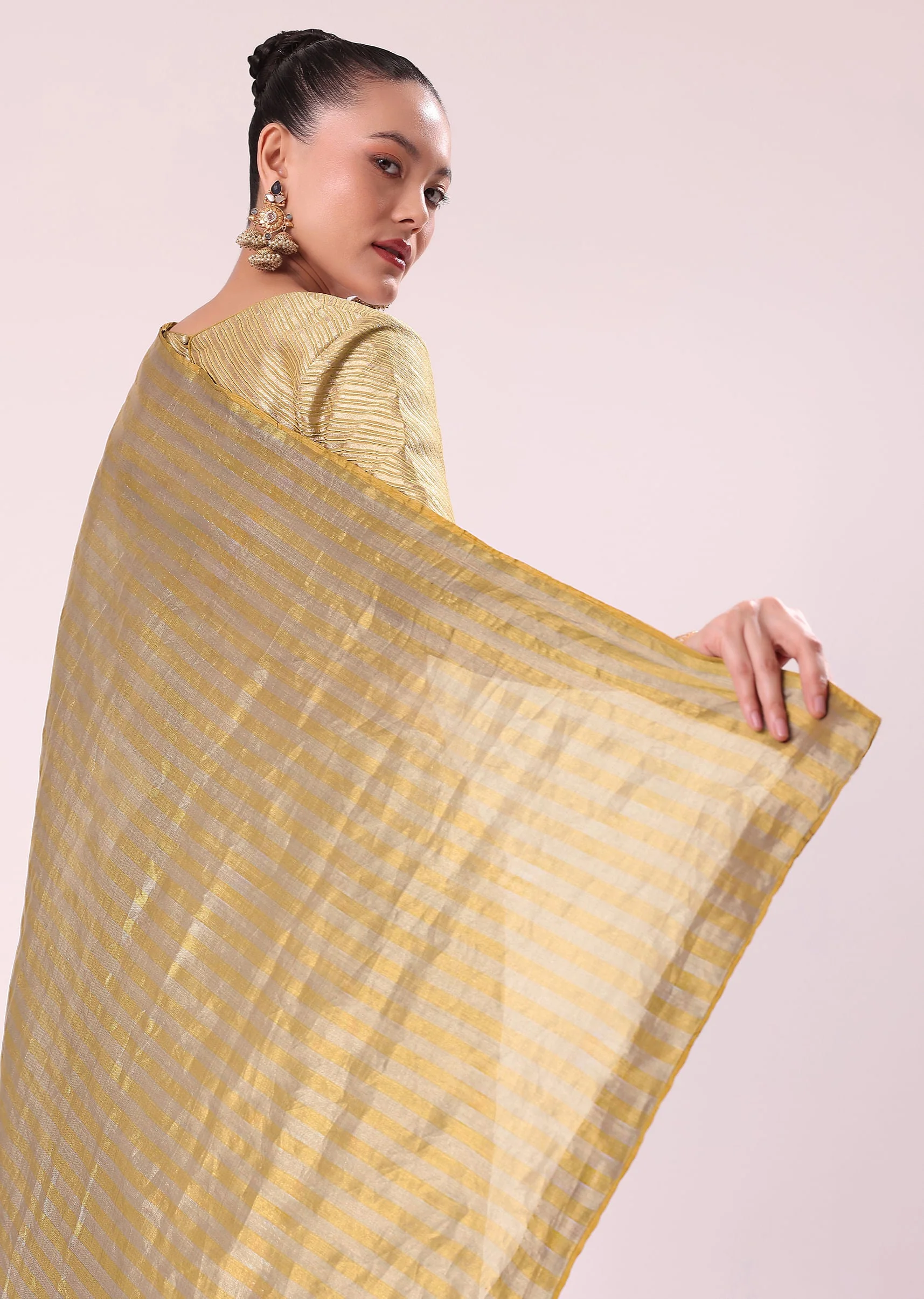 Gold Chanderi Tissue Saree With Pipe Finish Stitched Blouse - Image 6