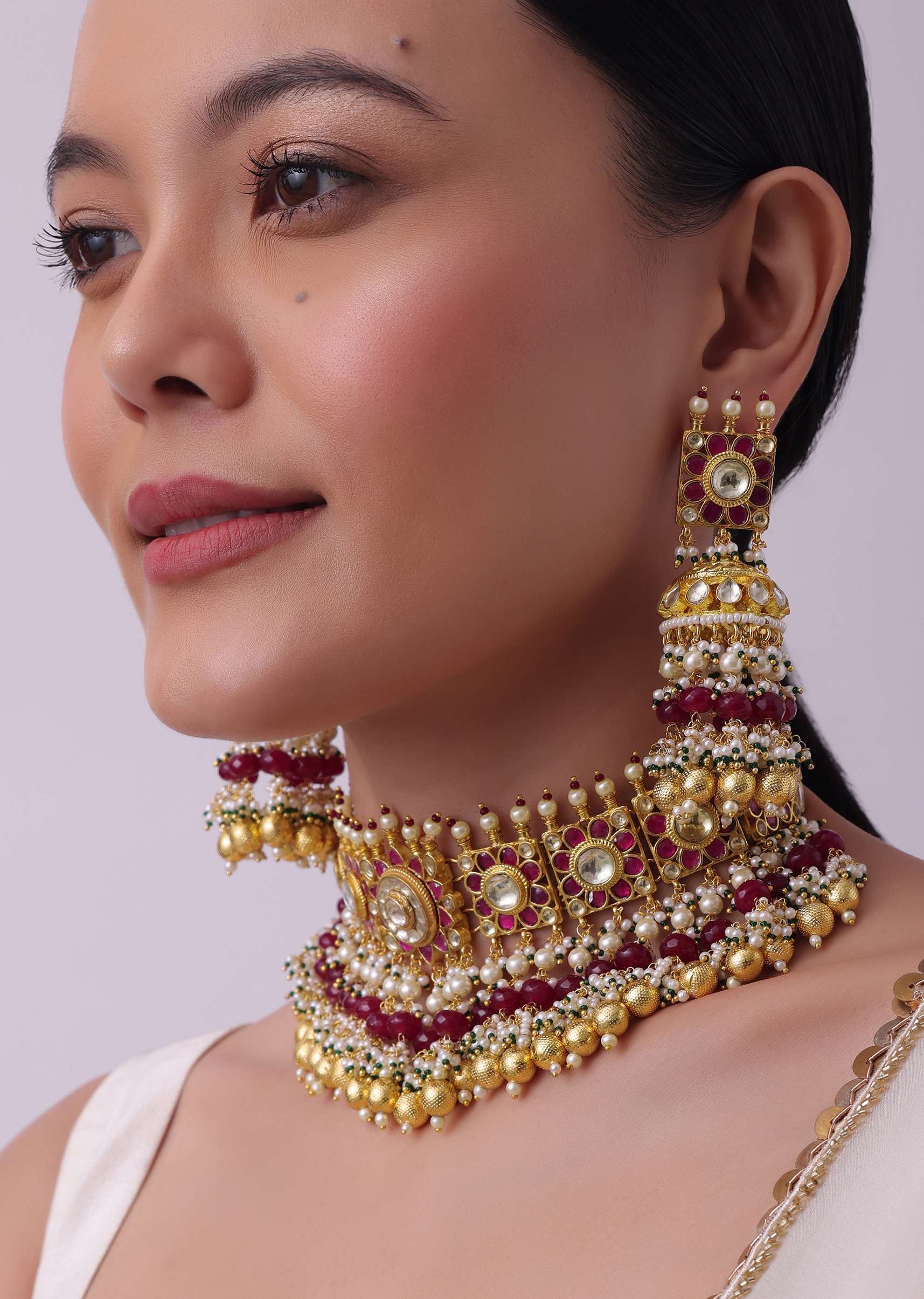 Gold Finish Choker Set With Red Meenakari In Mix Metal - Image 7