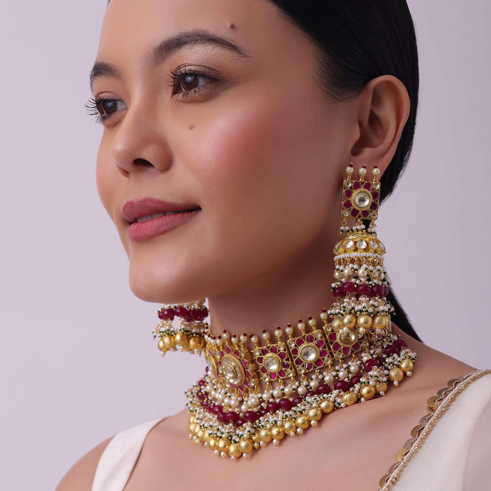 Gold Finish Choker Set With Red Meenakari In Mix Metal - Image 8
