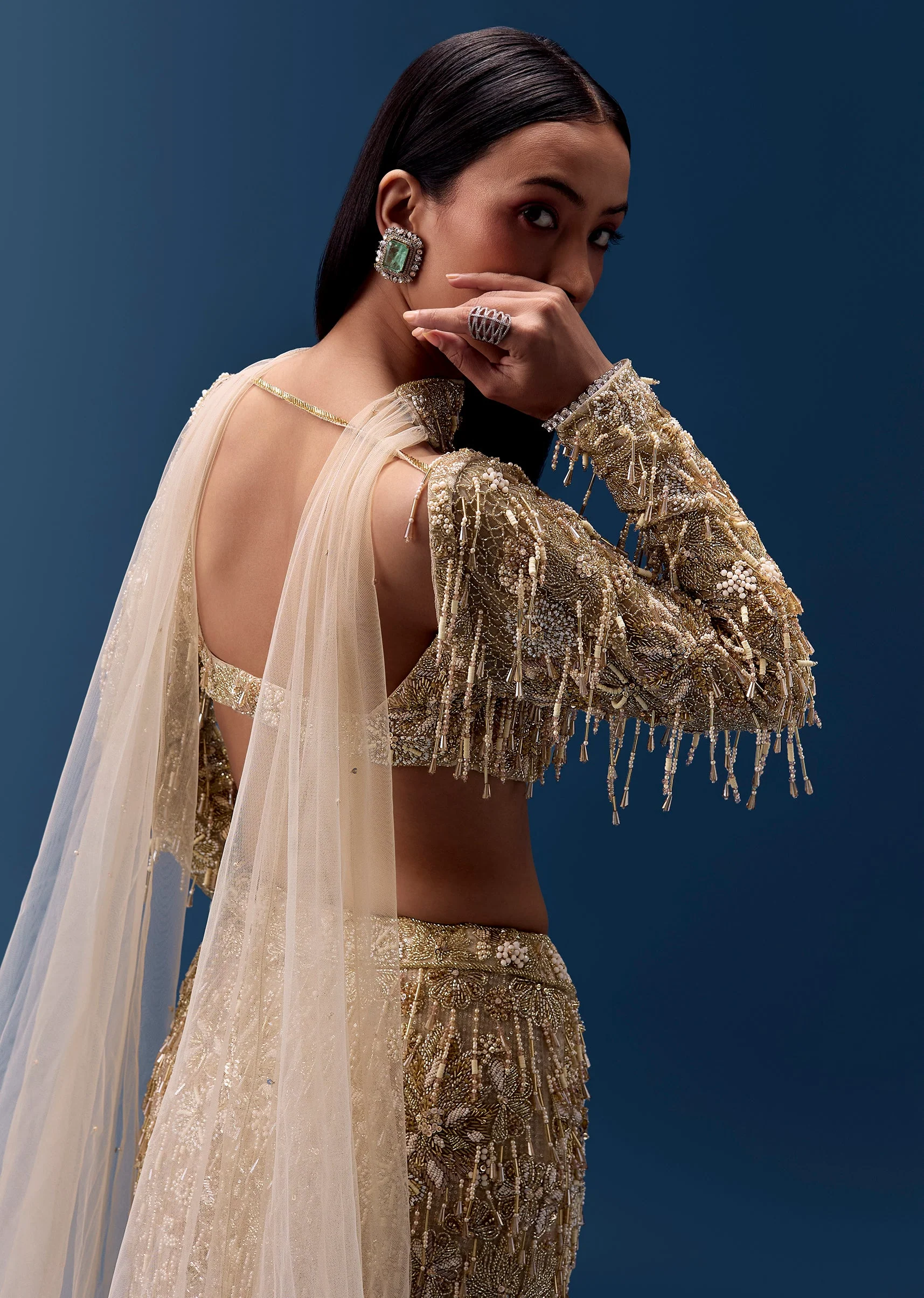 Gold Fishcut Lehenga with Blouse and Choker Dupatta - Image 5